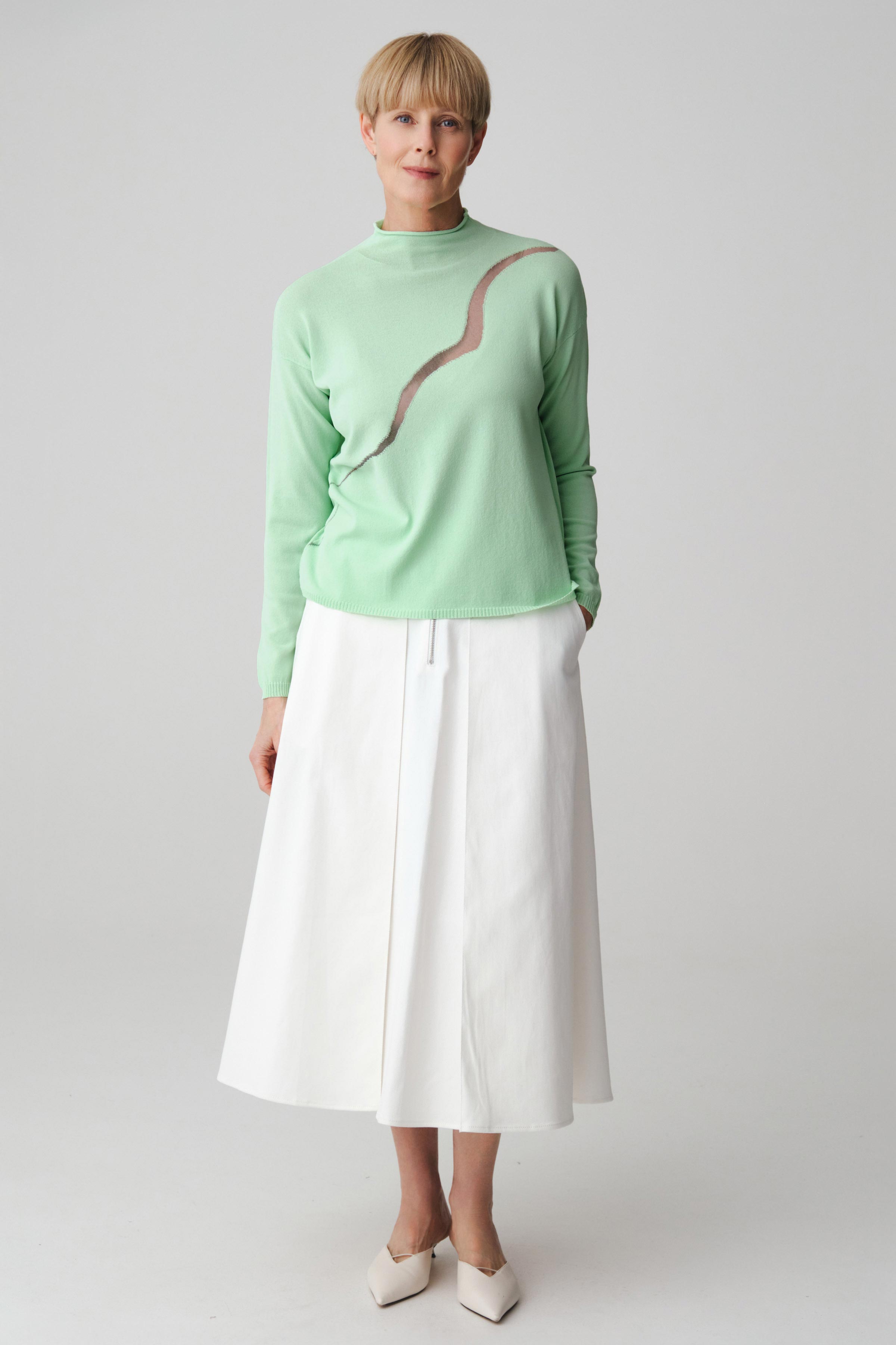 Джемпер водолазка Ломаная линия