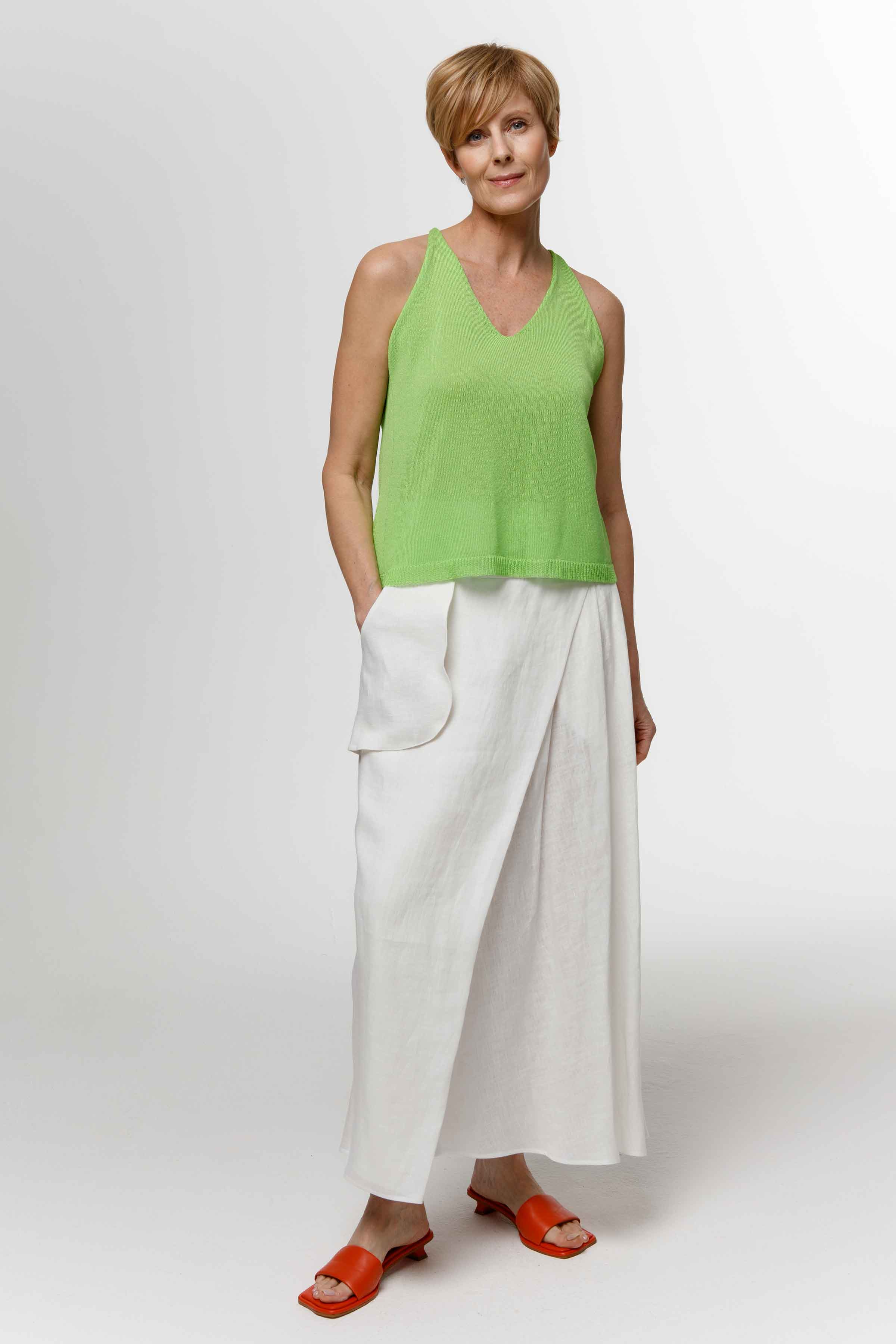 Топ на тонких бретелях с кольцом 00 Черный (noir), 10 Серый (grise), 59 Яркий лайм (citron vert vif) от Lesel (Лесель)! Заказывайте по ✆ 8 (800) 777 02 37