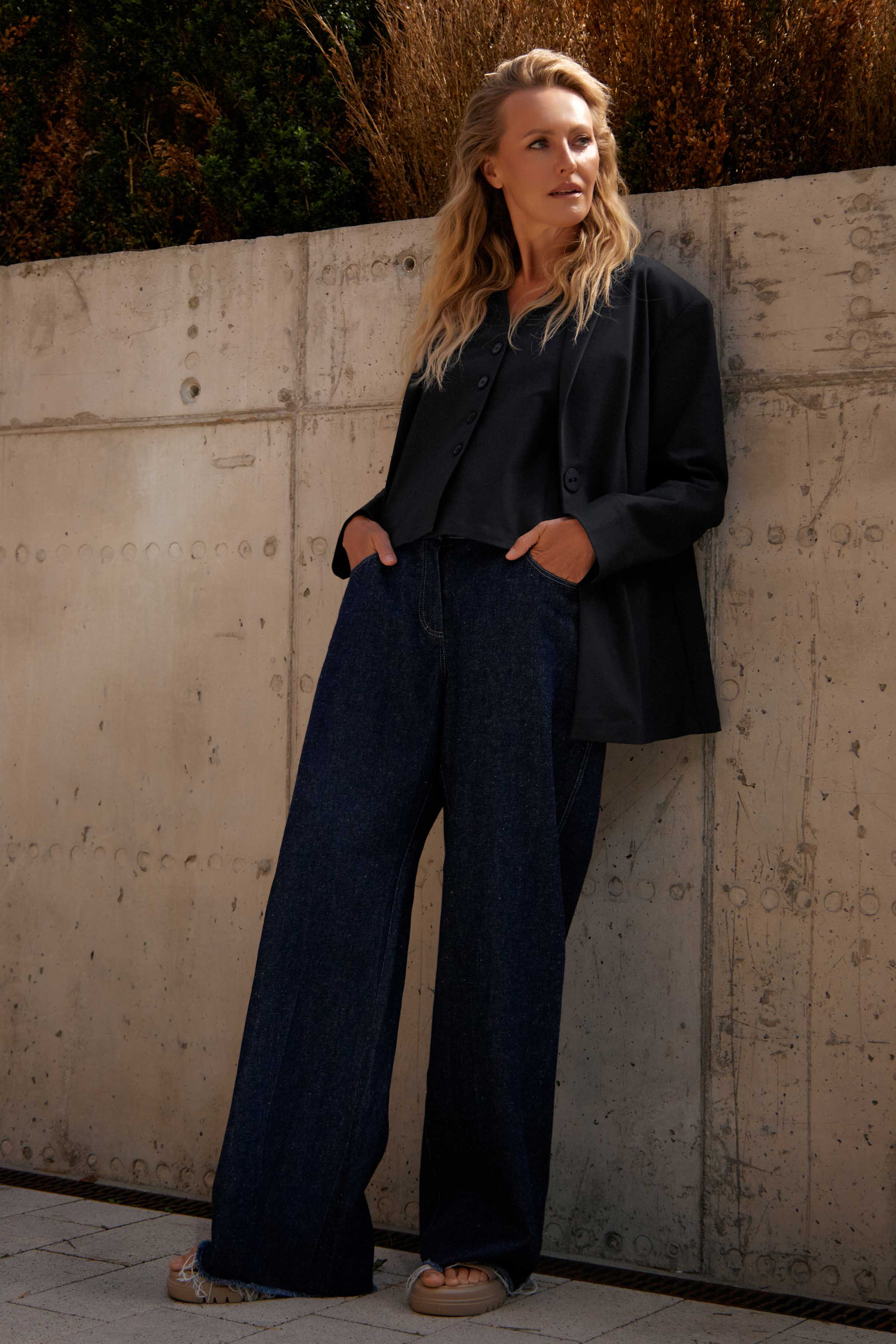 Жилет На 4 пуговицы, эластичный хлопок 32 Сумерки (crepuscule) от Lesel (Лесель)! Заказывайте по ✆ 8 (800) 777 02 37