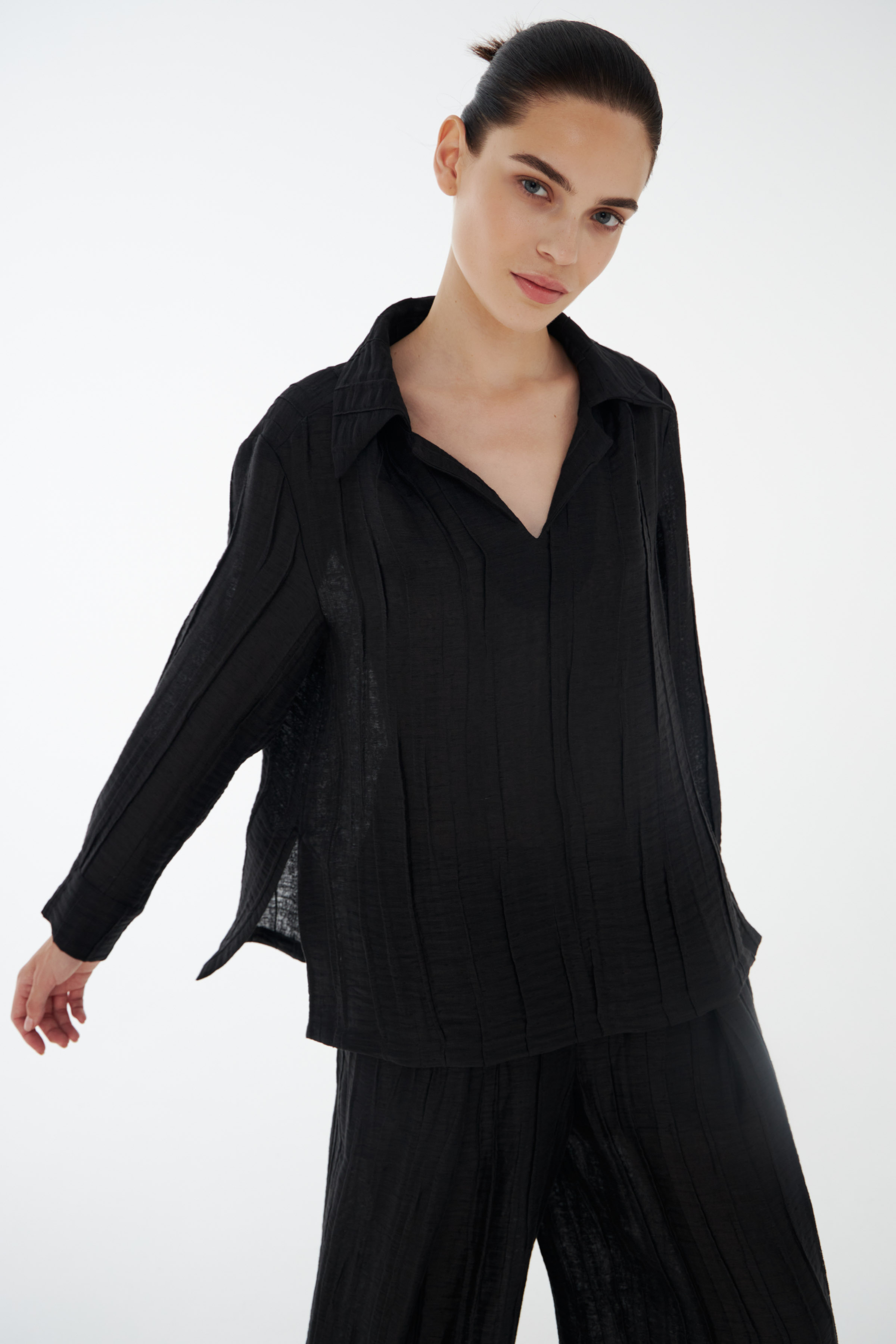 Блуза жатая двухслойная с разрезами  от Lesel (Лесель)! Заказывайте по ✆ 8 (800) 777 02 37