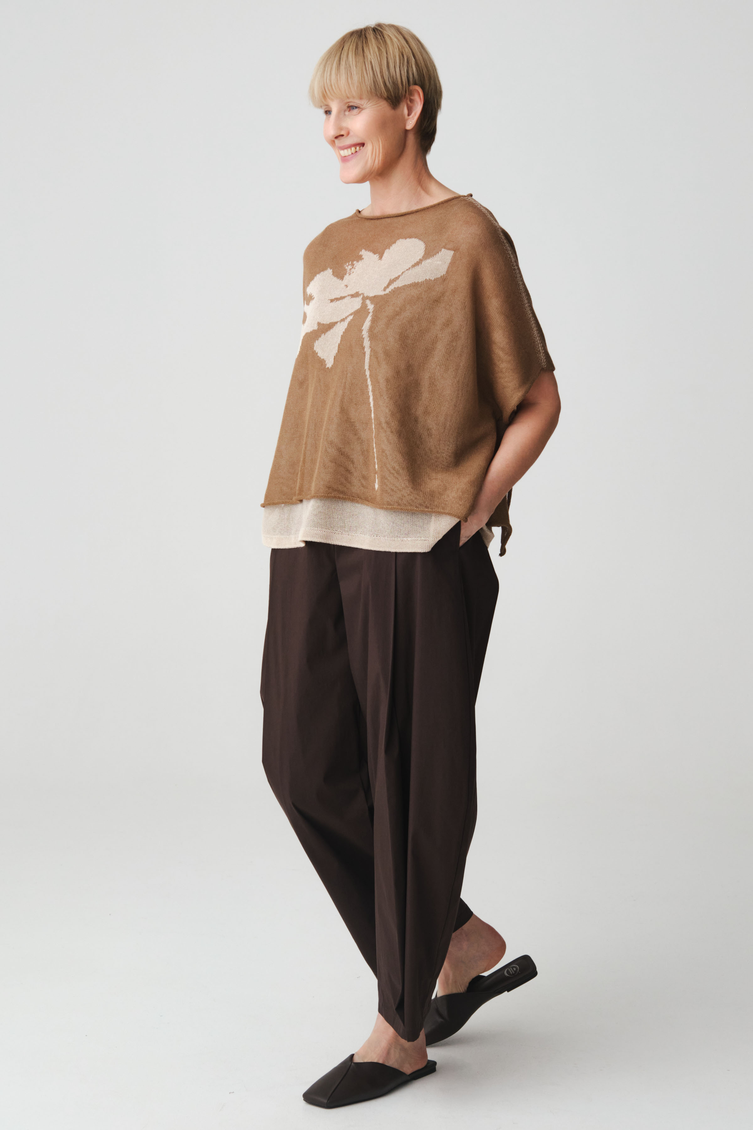 Джемпер с коротким рукавом Пион