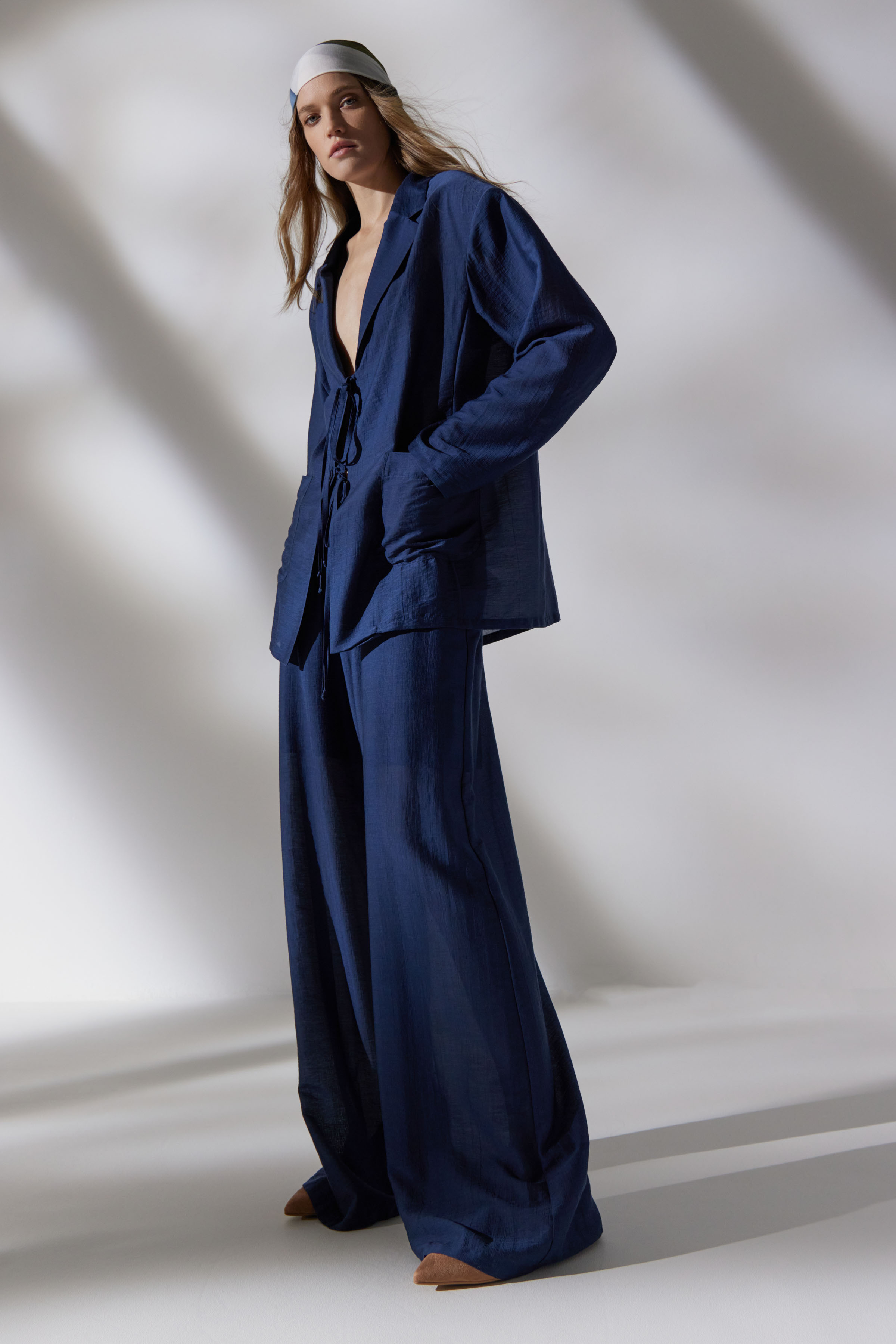 Брюки Широкие, шёлк 38 Джинсовый (denim) от Lesel (Лесель)! Заказывайте по ✆ 8 (800) 777 02 37