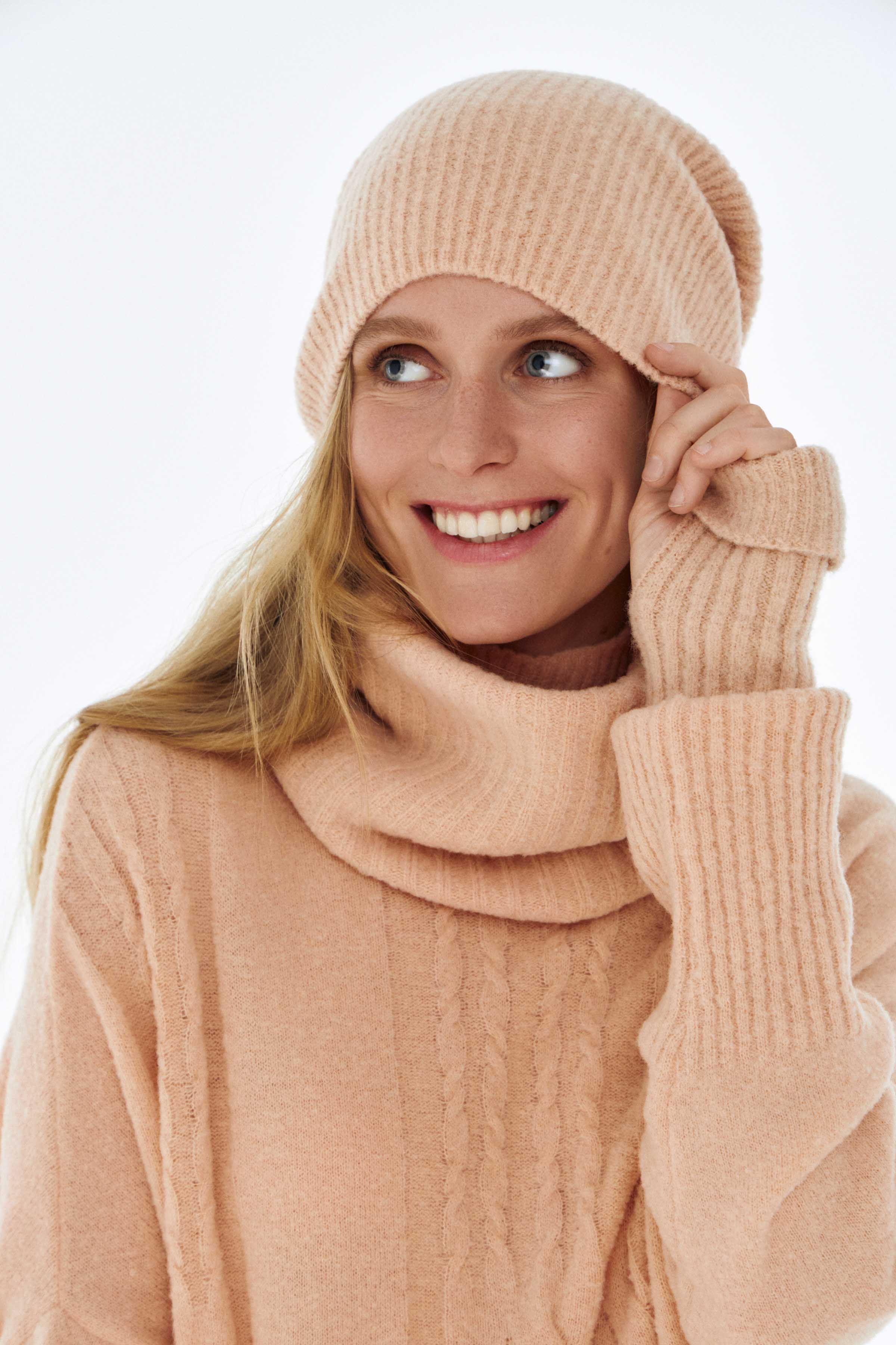 Шапка резинка плотная 41 Розовый мрамор (marbre rose) от Lesel (Лесель)! Заказывайте по ✆ 8 (800) 777 02 37