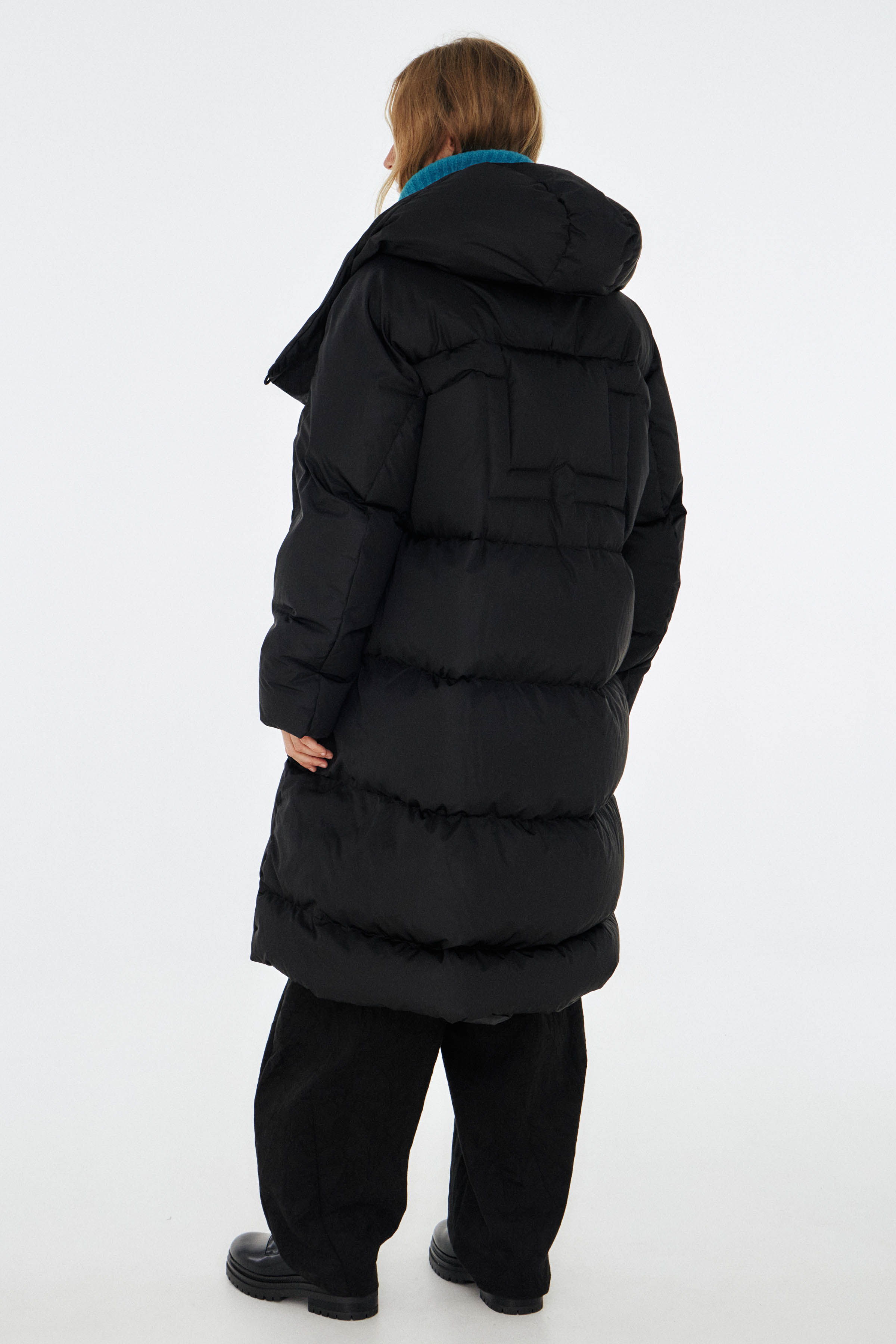 Пальто пуховое с навесными петлями 00 Черный (noir) от Lesel (Лесель)! Заказывайте по ✆ 8 (800) 777 02 37