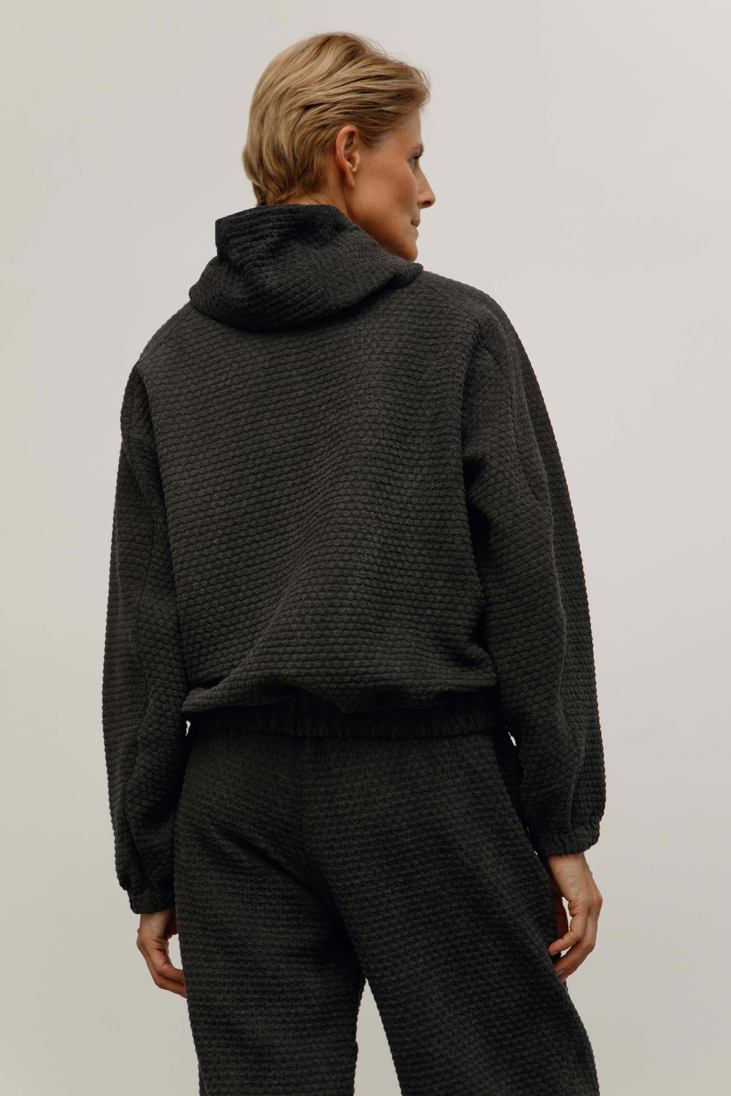 Брюки Соты-спорт 2 01 Мел (craie), 00 Черный (noir) от Lesel (Лесель)! Заказывайте по ✆ 8 (800) 777 02 37