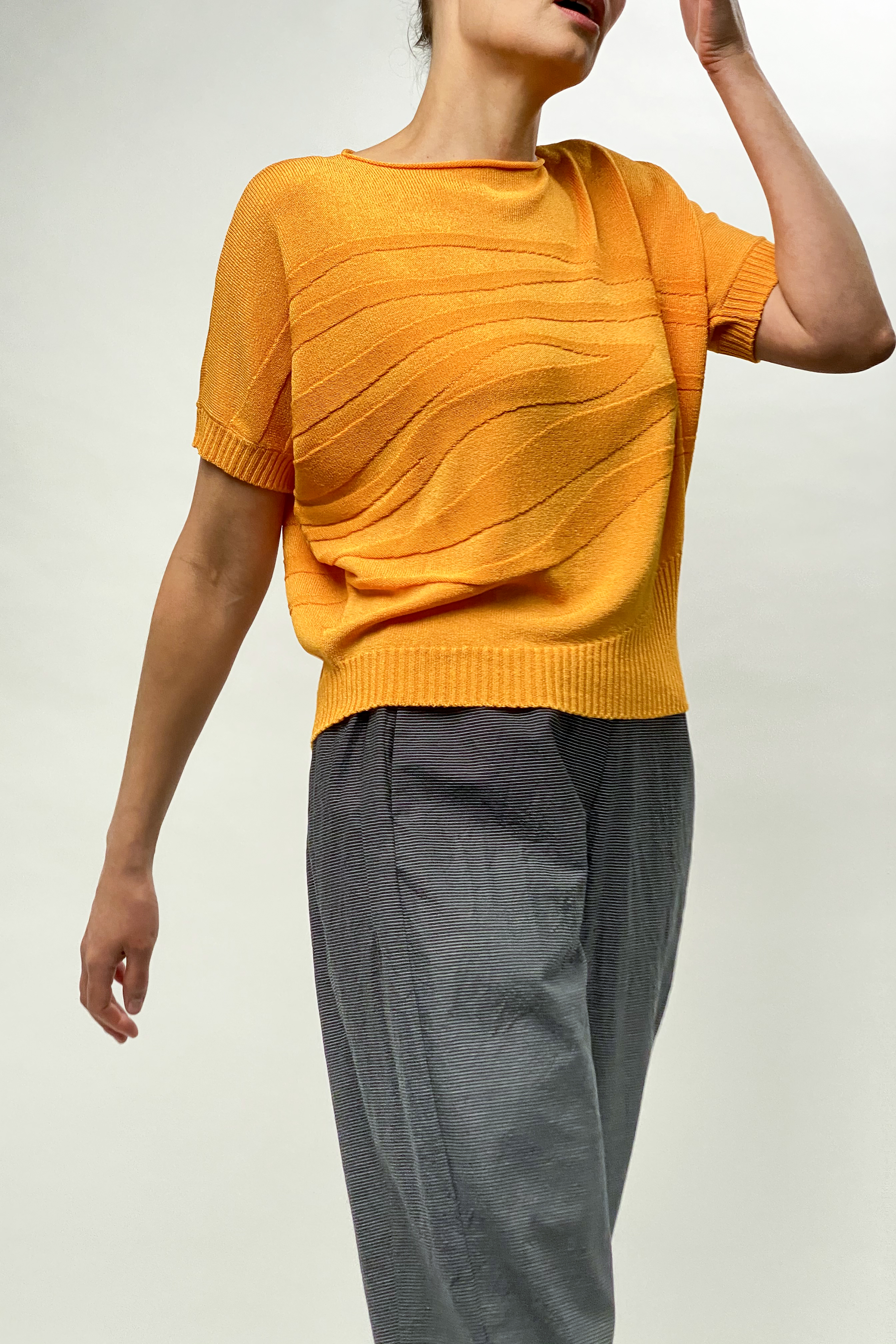 Джемпер короткий рукав Гофре 25 Агат оранжевый (agate orange) от Lesel (Лесель)! Заказывайте по ✆ 8 (800) 777 02 37