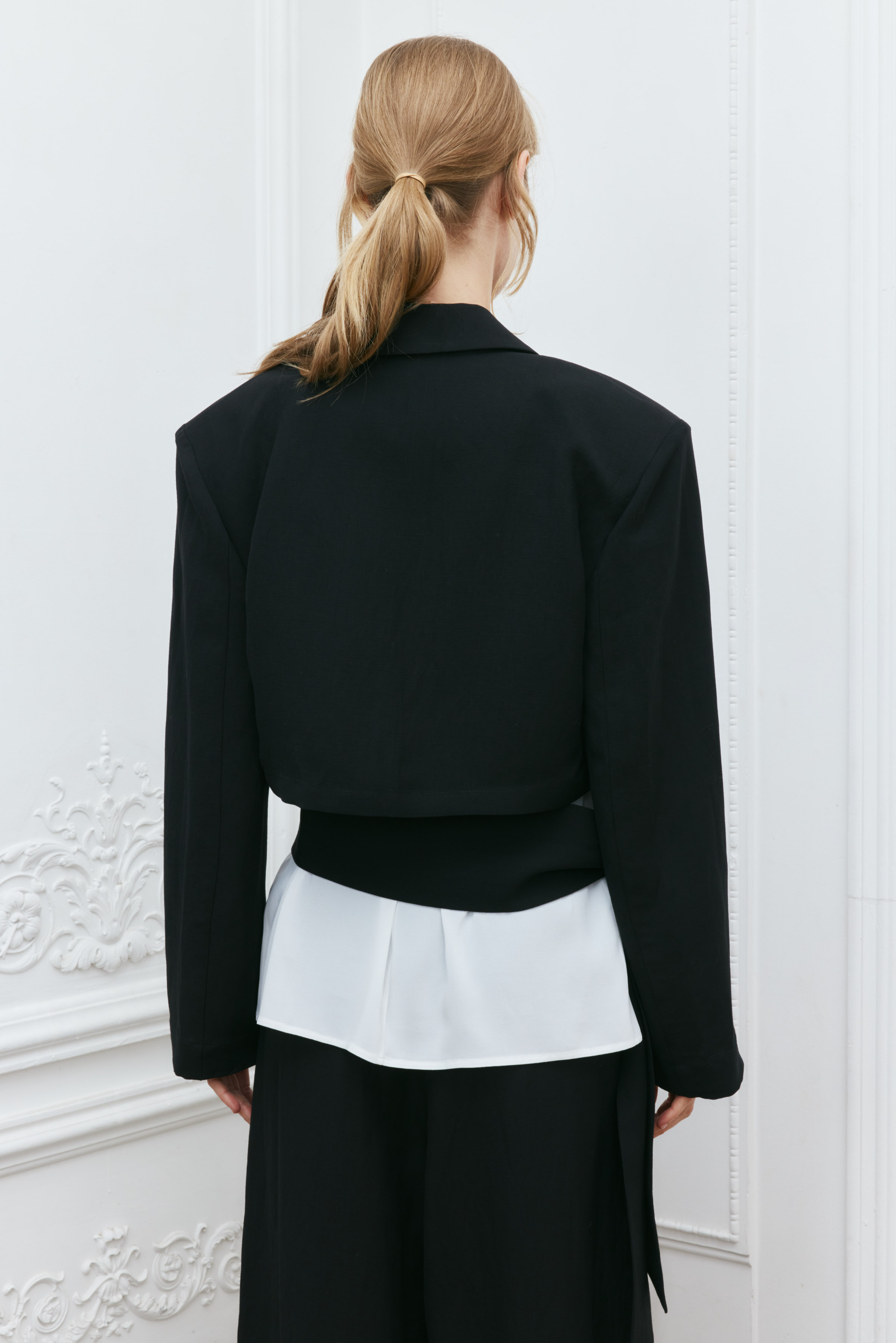 Жакет болеро с расширенным плечом 00 Черный (noir) от Lesel (Лесель)! Заказывайте по ✆ 8 (800) 777 02 37