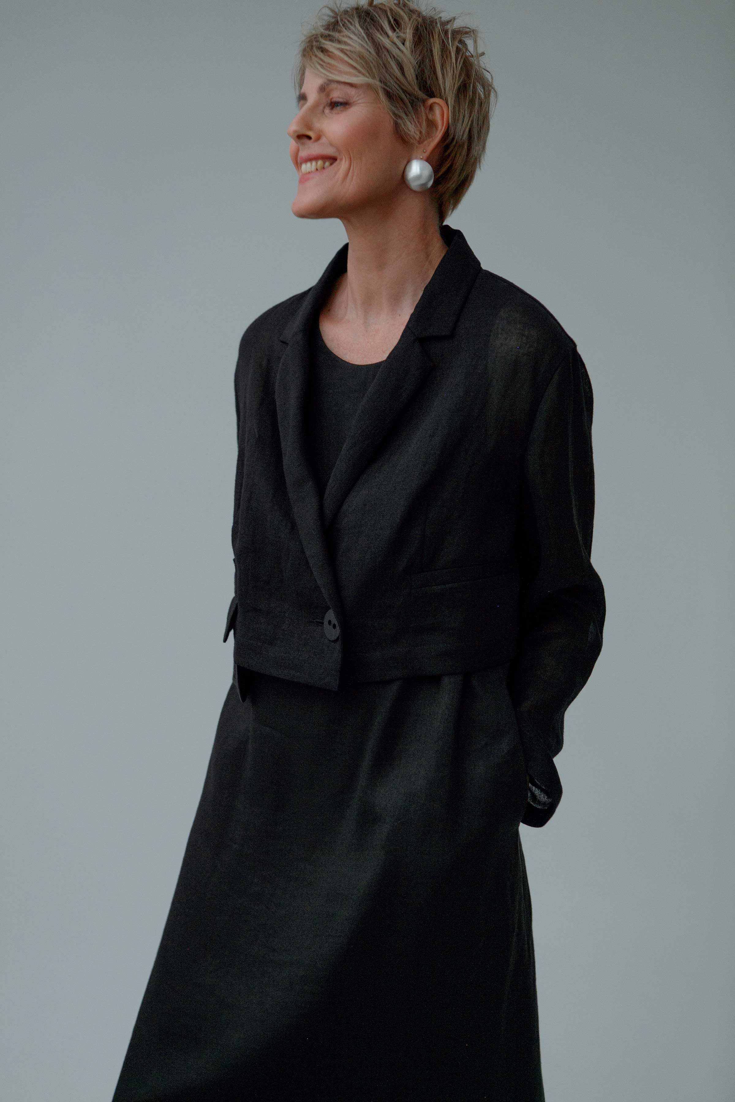 Жакет Короткий, лён 00 Черный (noir) от Lesel (Лесель)! Заказывайте по ✆ 8 (800) 777 02 37