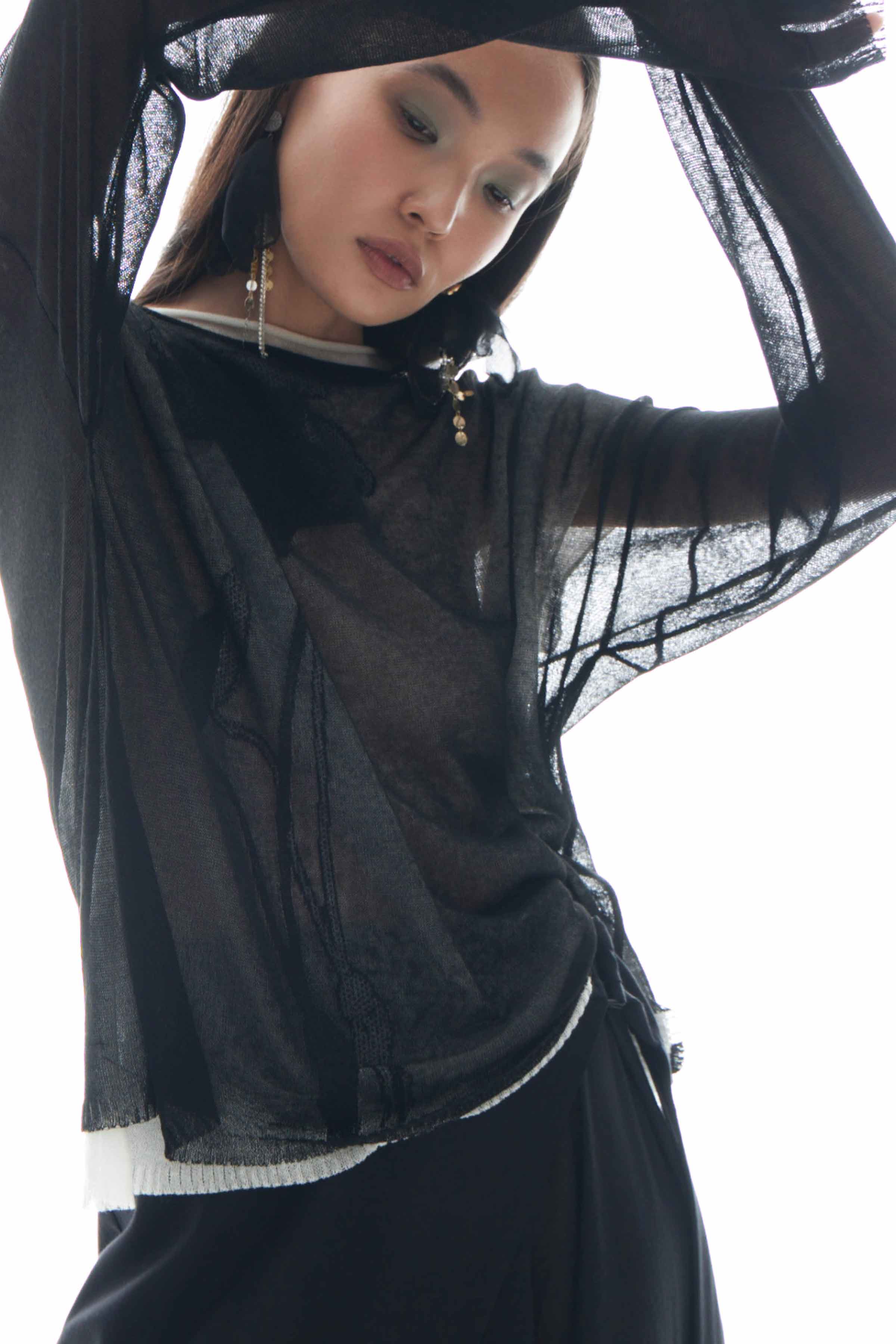 Джемпер Цветок с бутоном  от Lesel (Лесель)! Заказывайте по ✆ 8 (800) 777 02 37