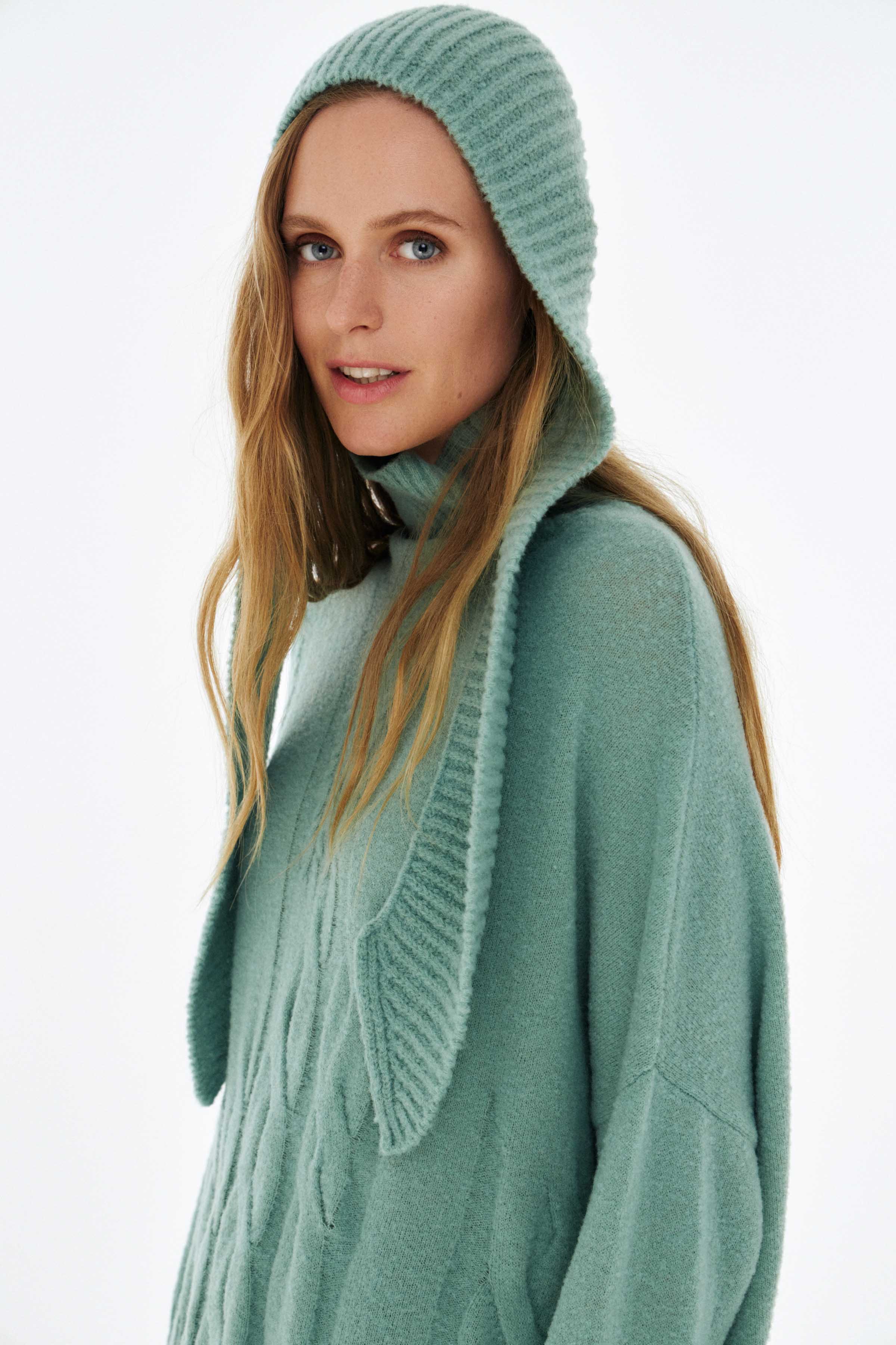 Шапка с ушками 62 Хризолит (chrysolithe) от Lesel (Лесель)! Заказывайте по ✆ 8 (800) 777 02 37