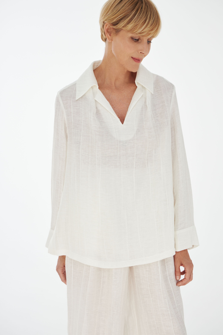 Блуза жатая двухслойная с разрезами