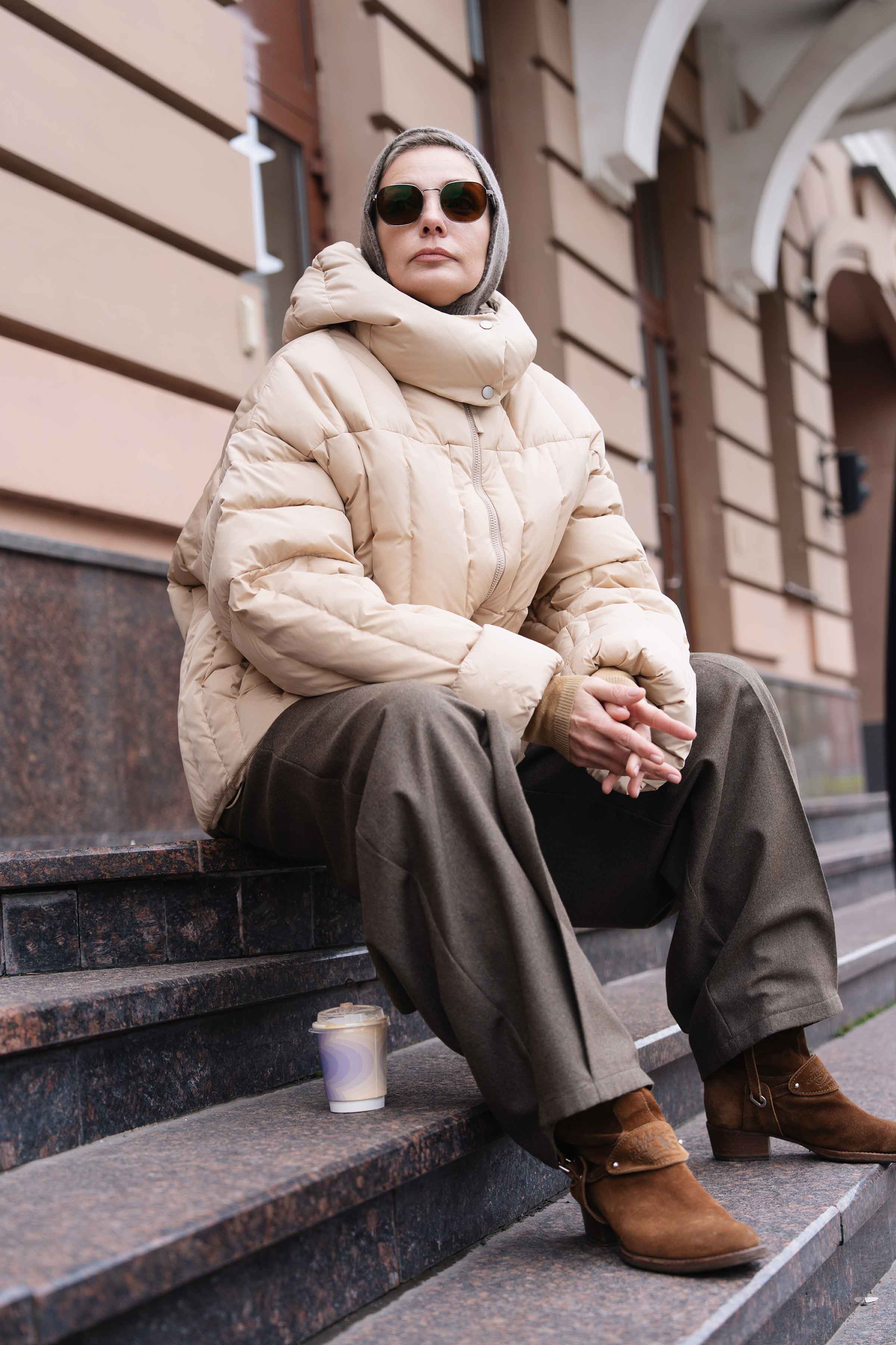 Куртка пуховая Столбики 02 Песок (sable) от Lesel (Лесель)! Заказывайте по ✆ 8 (800) 777 02 37