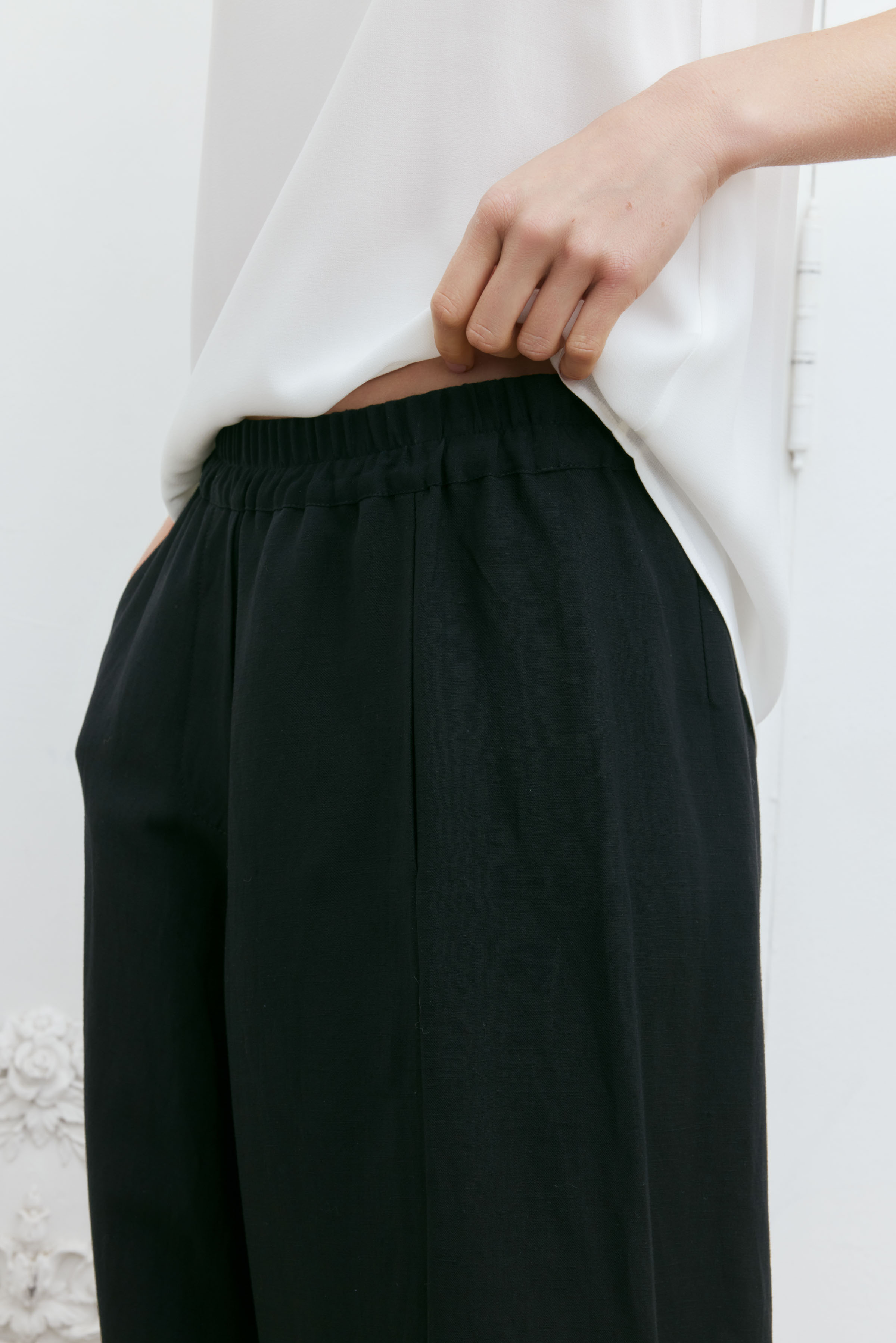 Брюки свободные на резинке  от Lesel (Лесель)! Заказывайте по ✆ 8 (800) 777 02 37