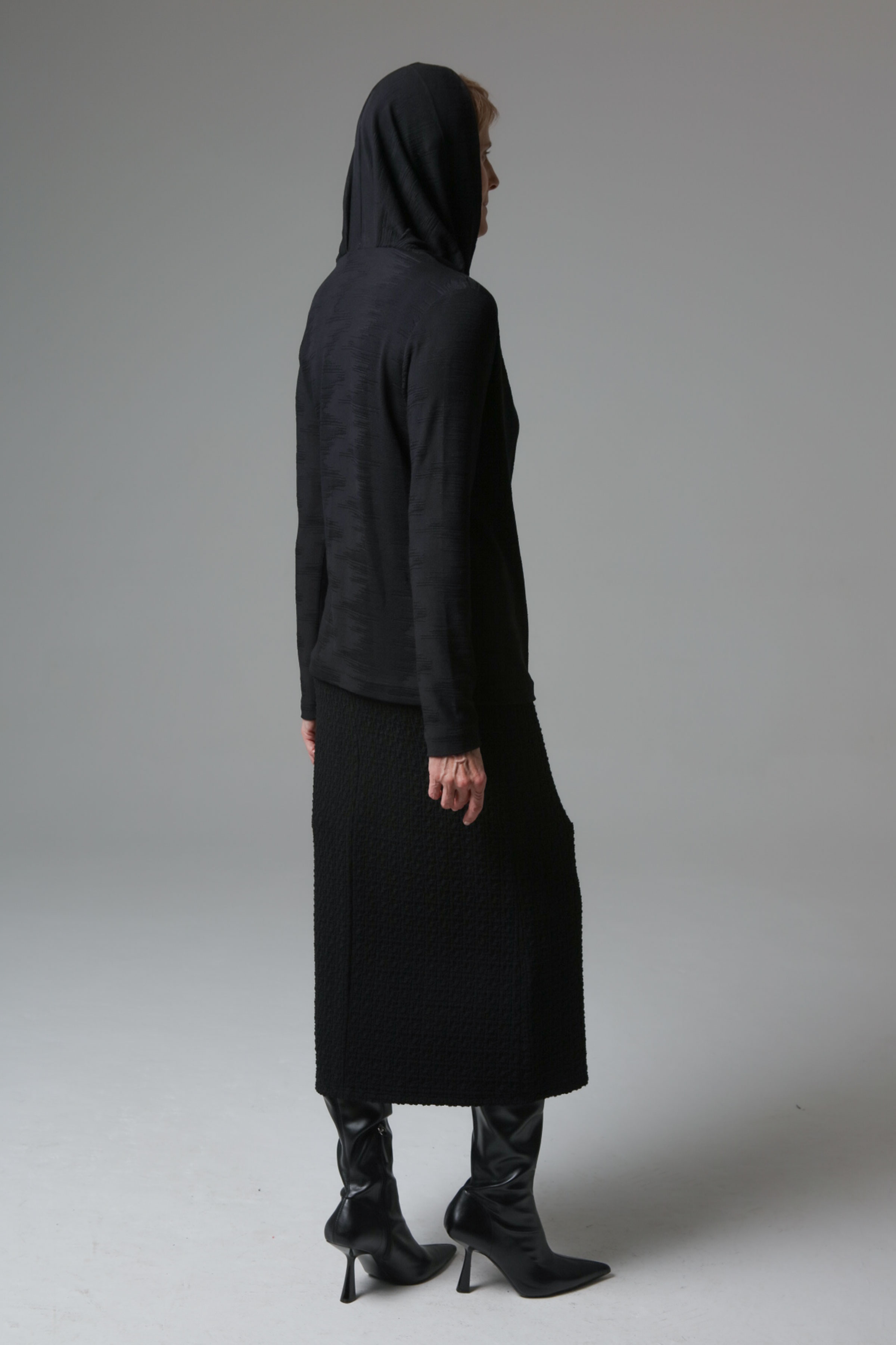 Блуза эластичная с капюшоном  от Lesel (Лесель)! Заказывайте по ✆ 8 (800) 777 02 37