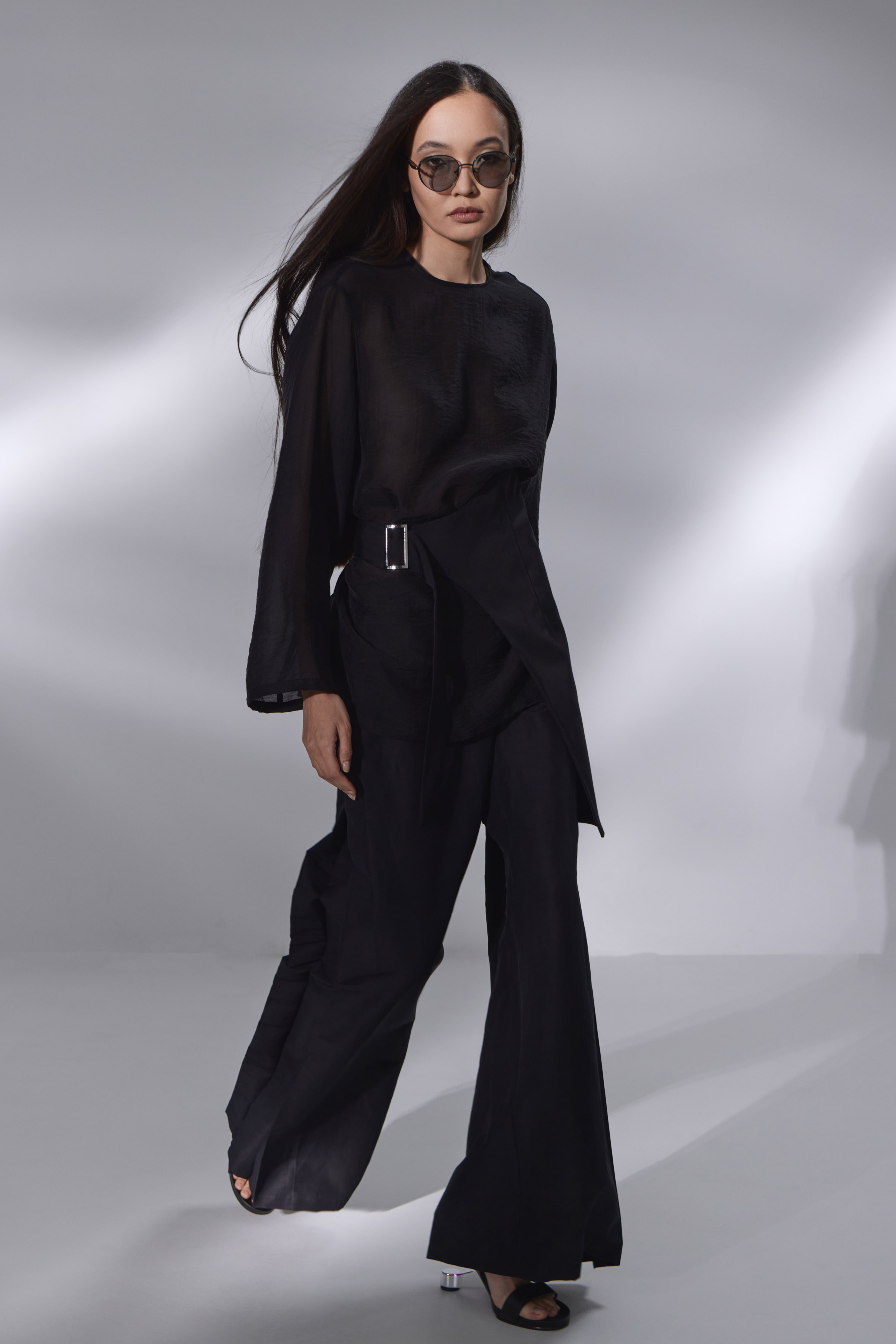 Брюки клеш эластичные