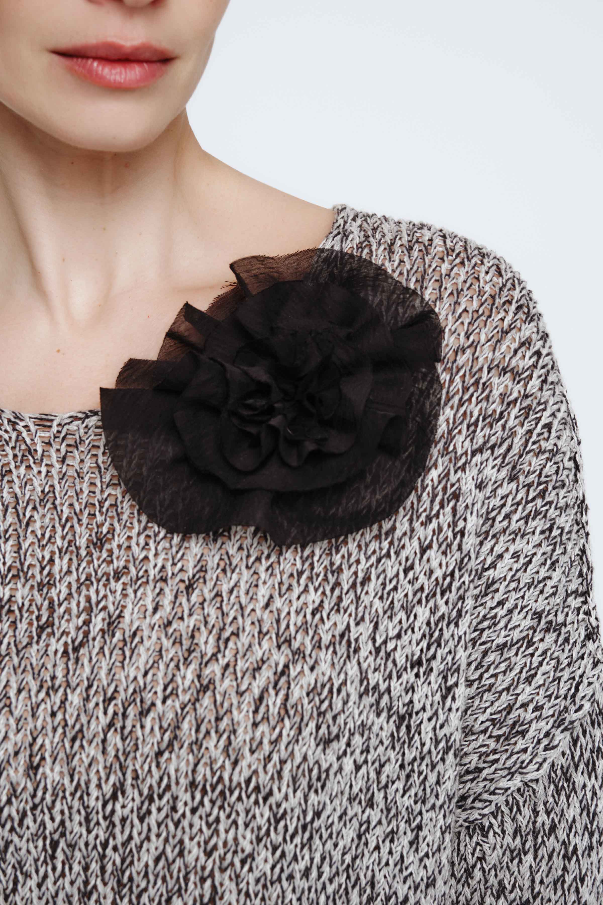 Брошь на магните Роза 03 Кварц (quartz), 71 Глина (argile), 00 Черный (noir) от Lesel (Лесель)! Заказывайте по ✆ 8 (800) 777 02 37