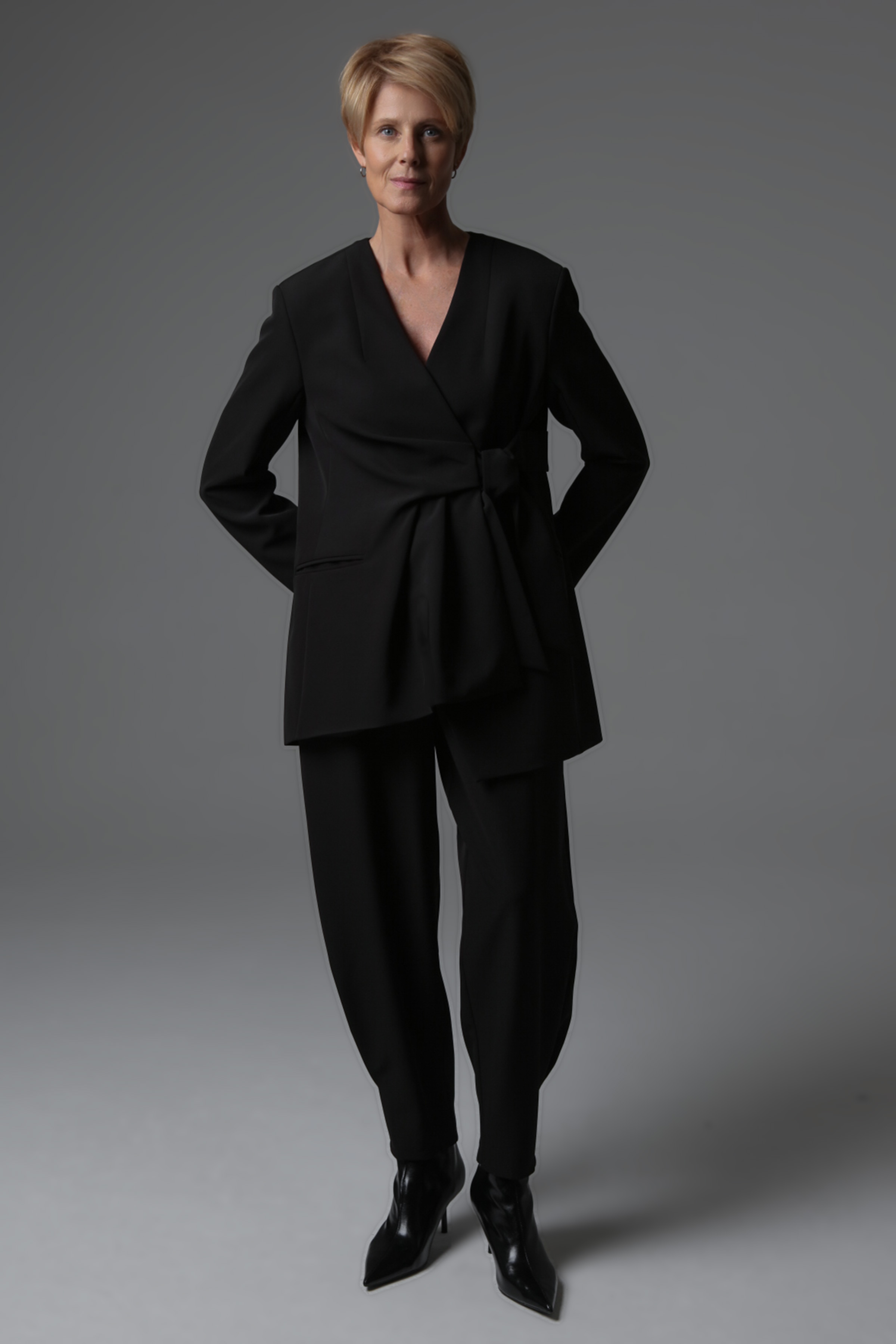 Брюки с защипами