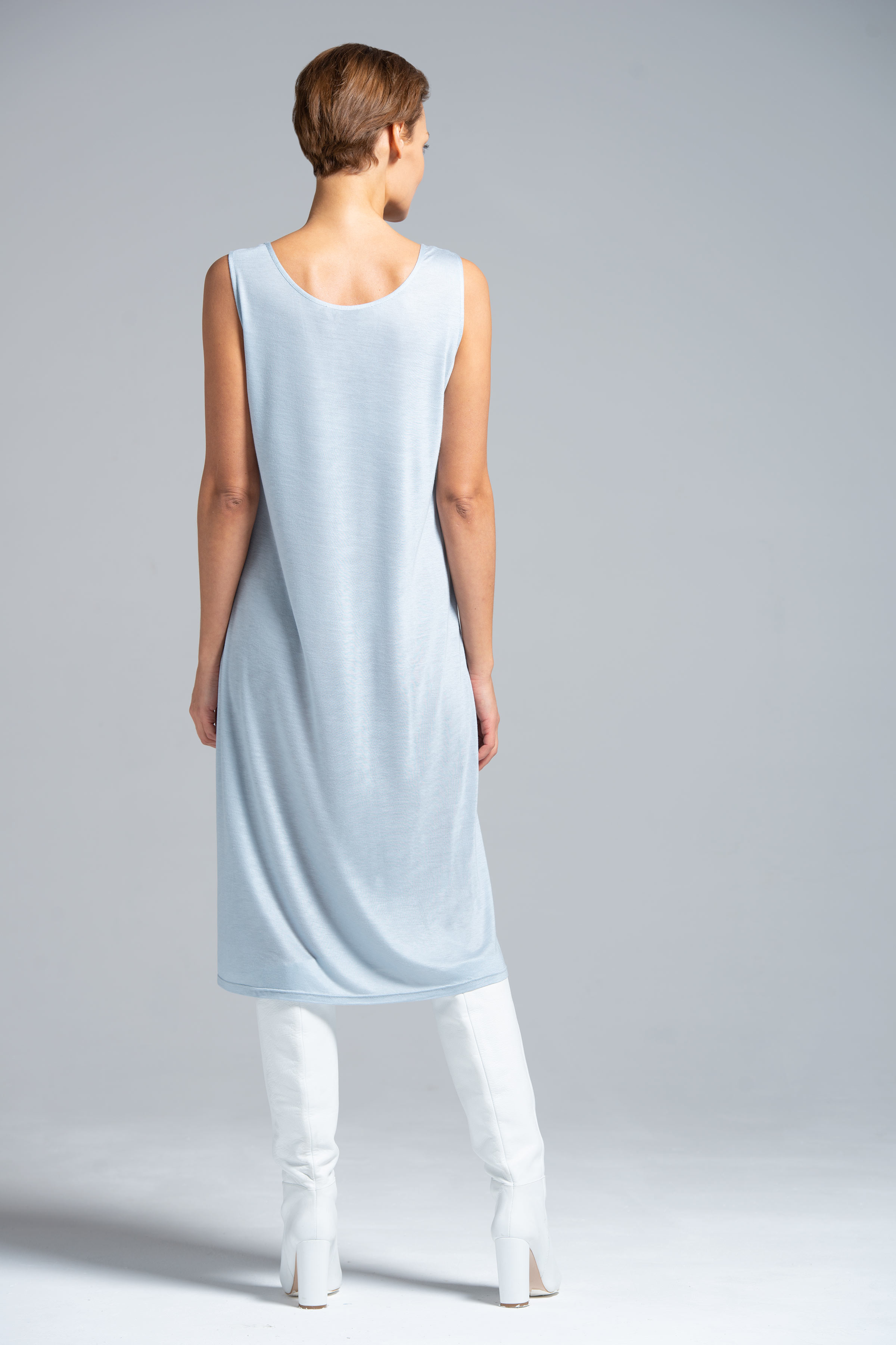 Платье база прямое среднее, без рукавов 39 Светло- джинсовый (denim bleu clair)  от Lesel (Лесель)! Заказывайте по ✆ 8 (800) 777 02 37