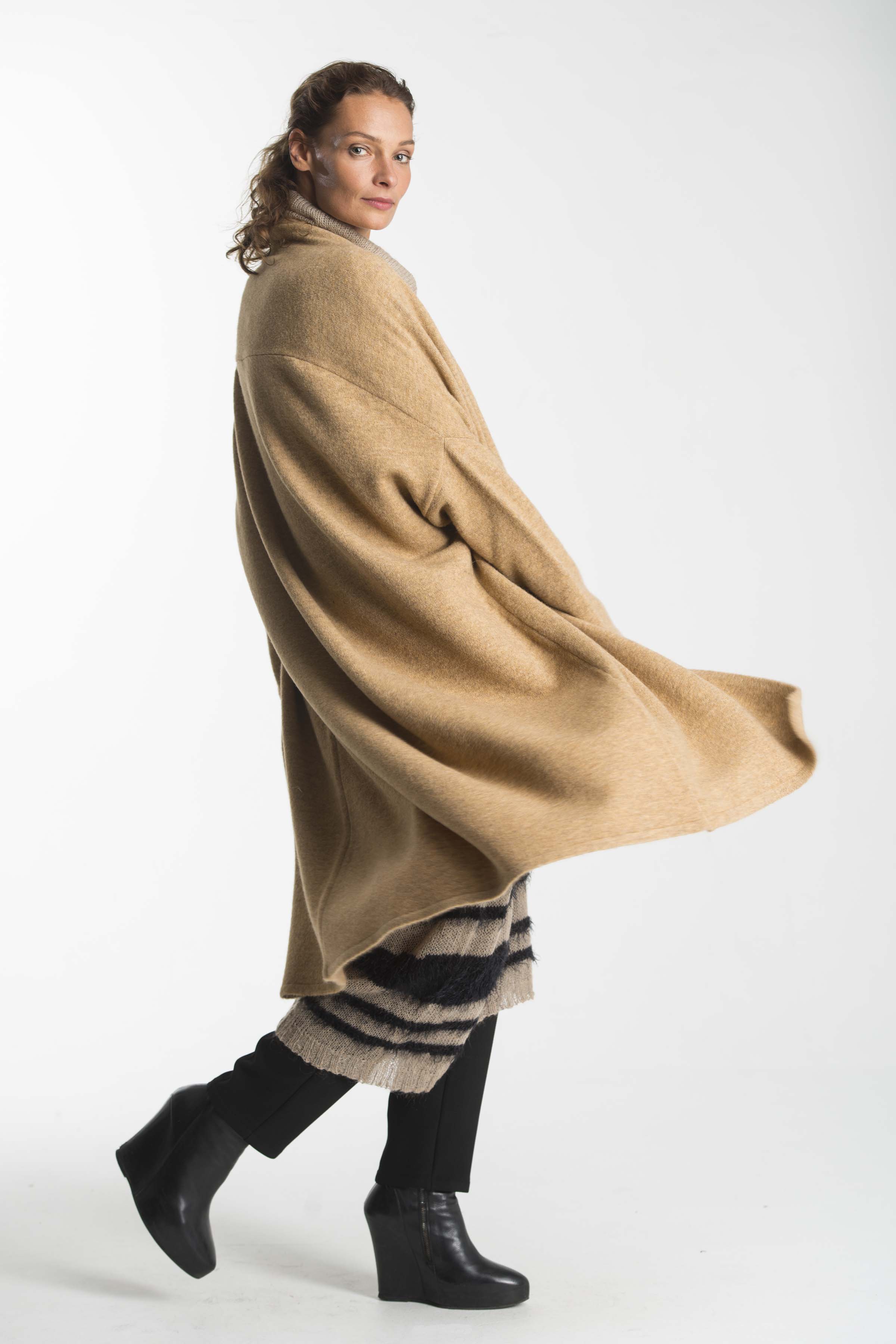Кардиган длинный 04 Бежевый (beige) от Lesel (Лесель)! Заказывайте по ✆ 8 (800) 777 02 37