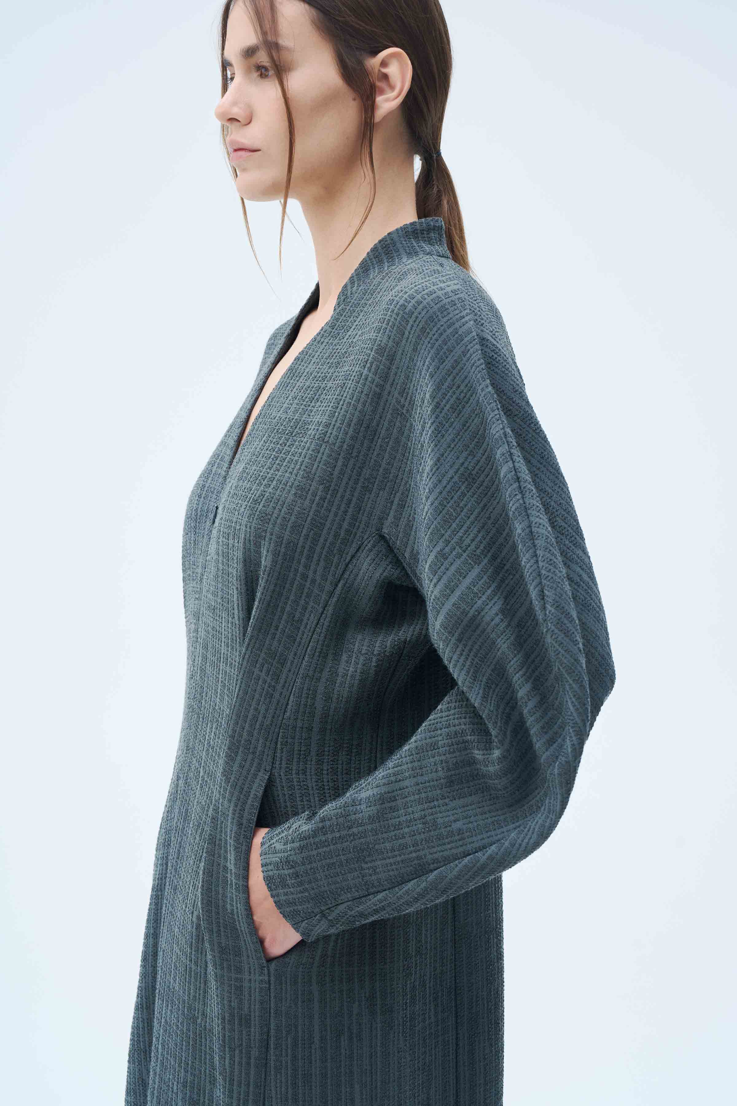 Платье Песочные часы с овальными рукавами 11 Антрацит (anthracite), 74 Тень (ombre), 78 Полутень (penombre), 16 Черный меланж (melange noir) от Lesel (Лесель)! Заказывайте по ✆ 8 (800) 777 02 37