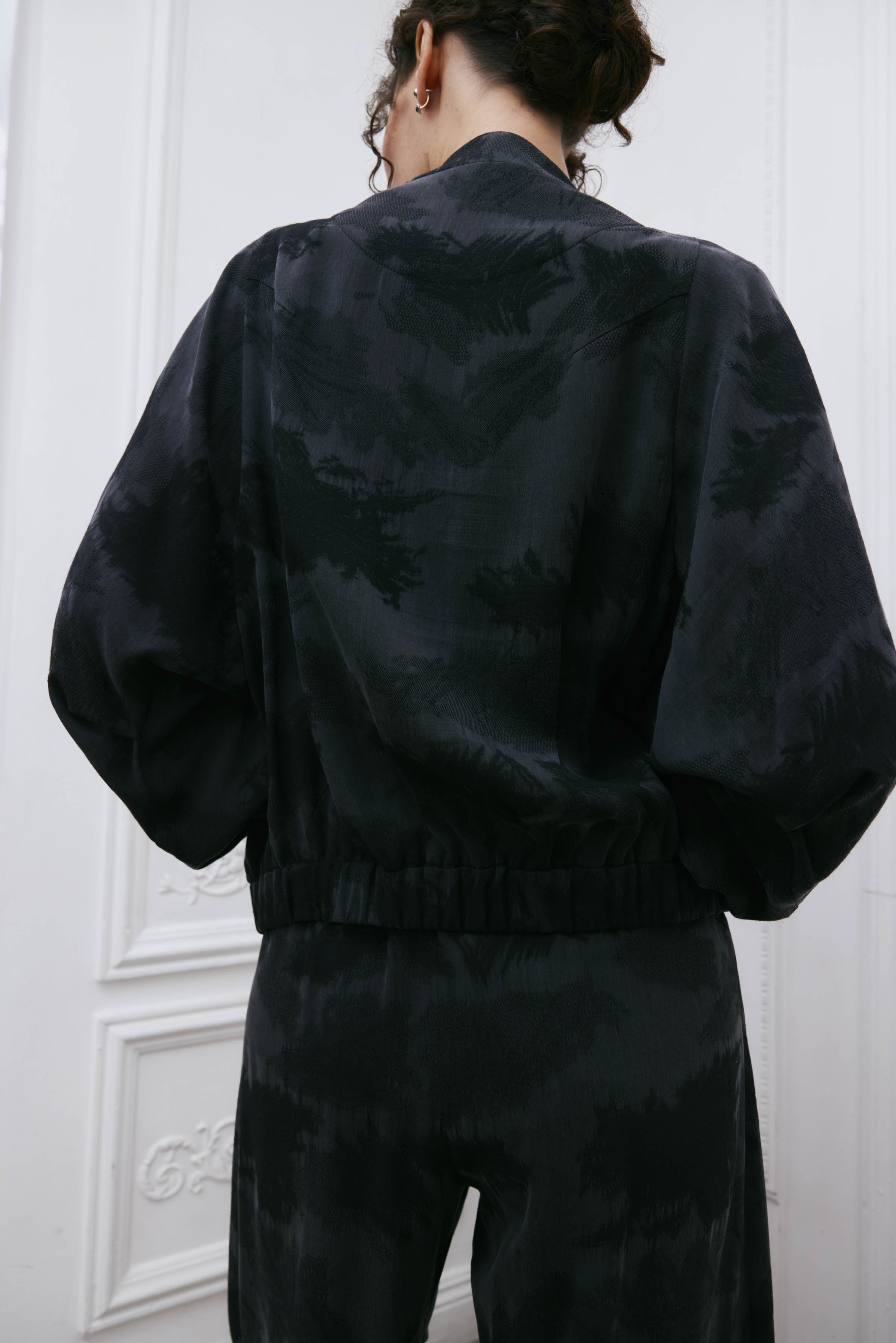 Куртка бомбер-ромб, жаккард 00 Черный (noir), 00 Черный перламутр (nacre noire) от Lesel (Лесель)! Заказывайте по ✆ 8 (800) 777 02 37