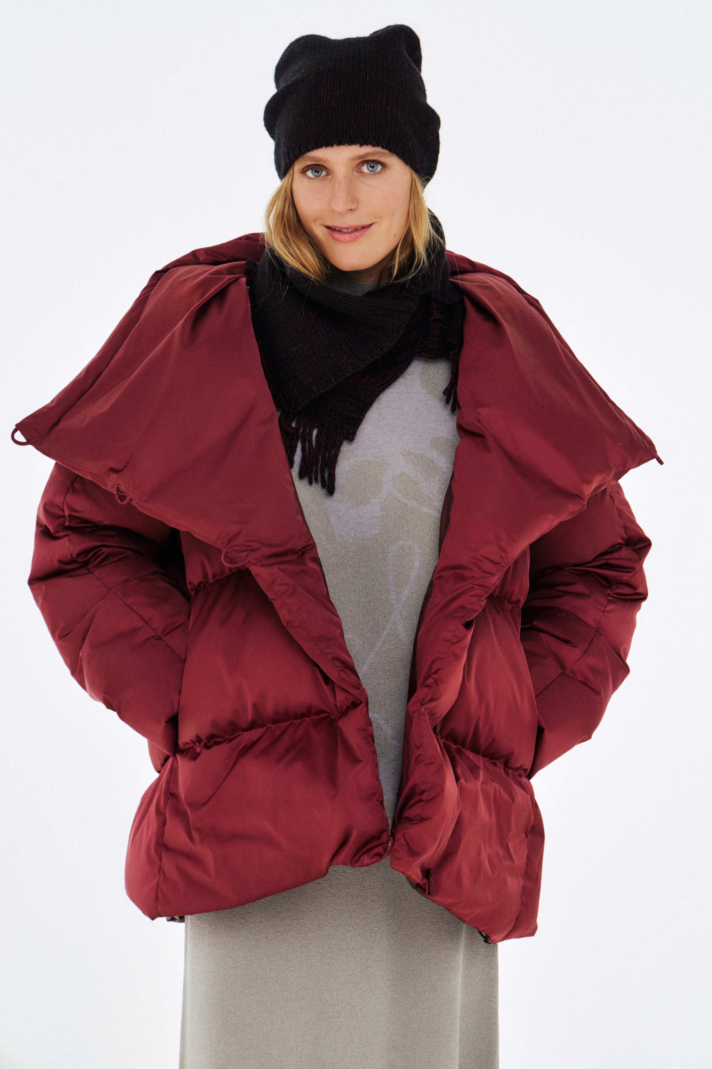 Куртка пуховая с навесными петлями 27 Бордо (burdeaux), 00 Черный (noir), 68 Изумруд (emeraude), 70 Грецкий орех (noix), 03 Кварц (quartz), 36 Электрик (electrique), 24 Кармин (carmine) от Lesel (Лесель)! Заказывайте по ✆ 8 (800) 777 02 37