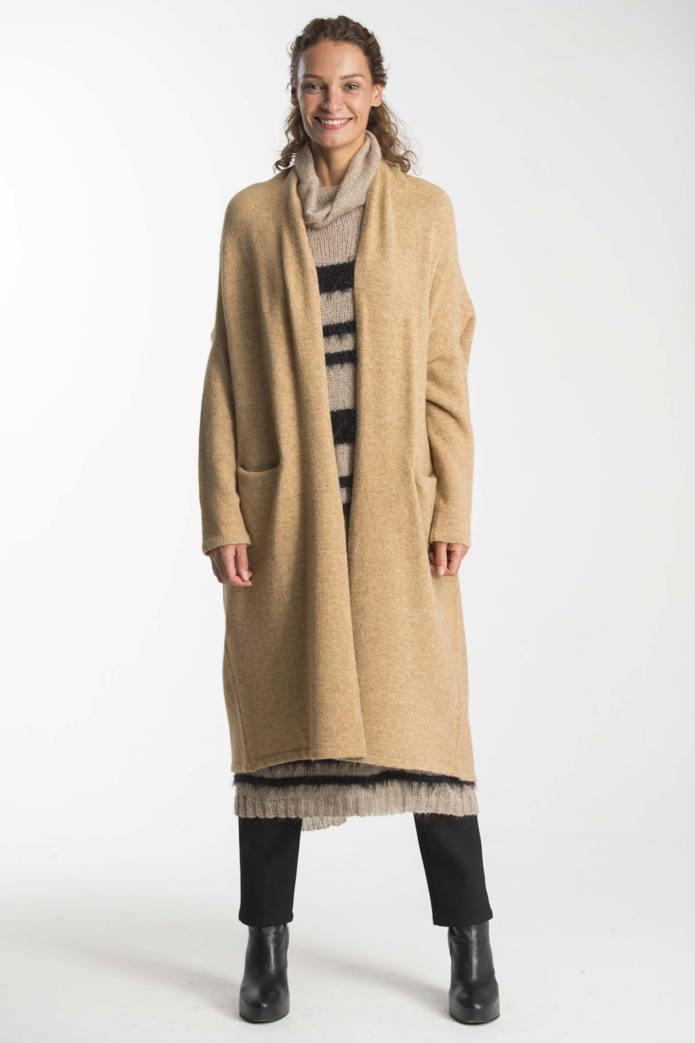 Кардиган длинный 04 Бежевый (beige) от Lesel (Лесель)! Заказывайте по ✆ 8 (800) 777 02 37