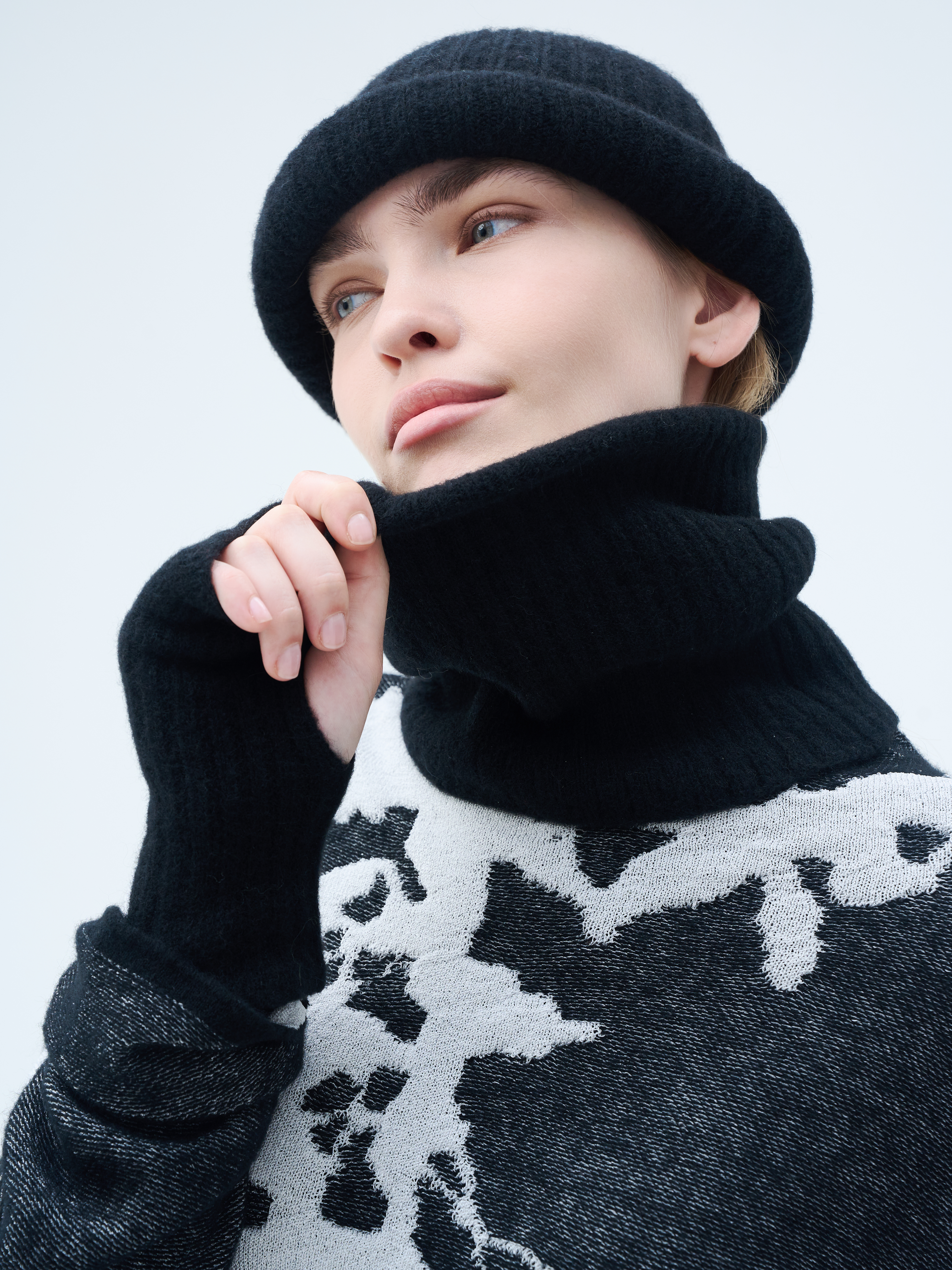 Снуд Резинка 00 Черный (noir), 15 Серый меланж (melange gris), 09 Беж-меланж (melange beige), 34 Голубой лед (glace bleue), 62 Хризолит (chrysolithe) от Lesel (Лесель)! Заказывайте по ✆ 8 (800) 777 02 37