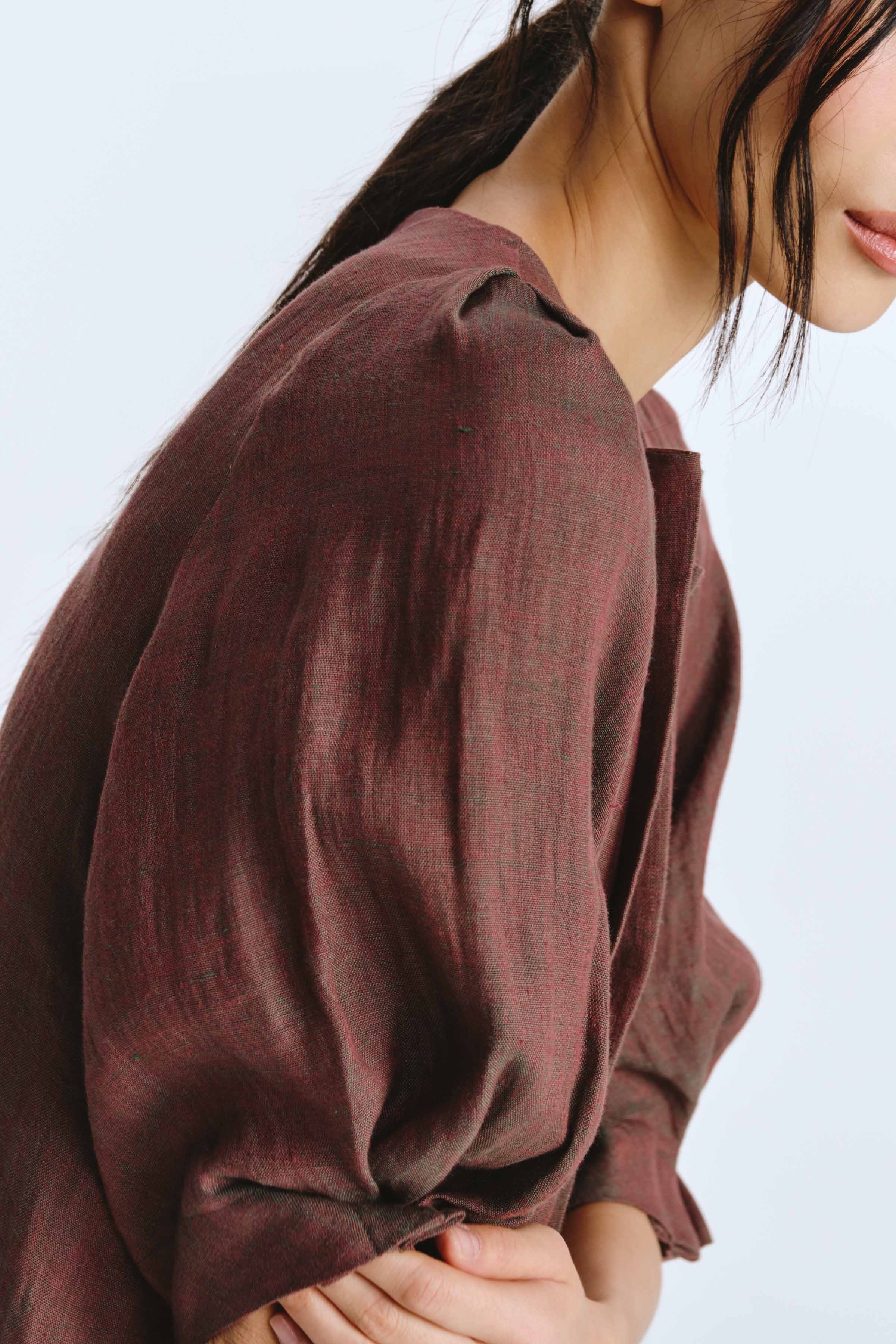 Платье с широкими защипами, лен 94 Темная медь (dark copper), 64 Эвкалипт (eucalyptus), 38 Джинсовый (denim), 86 Бронза (bronze) от Lesel (Лесель)! Заказывайте по ✆ 8 (800) 777 02 37