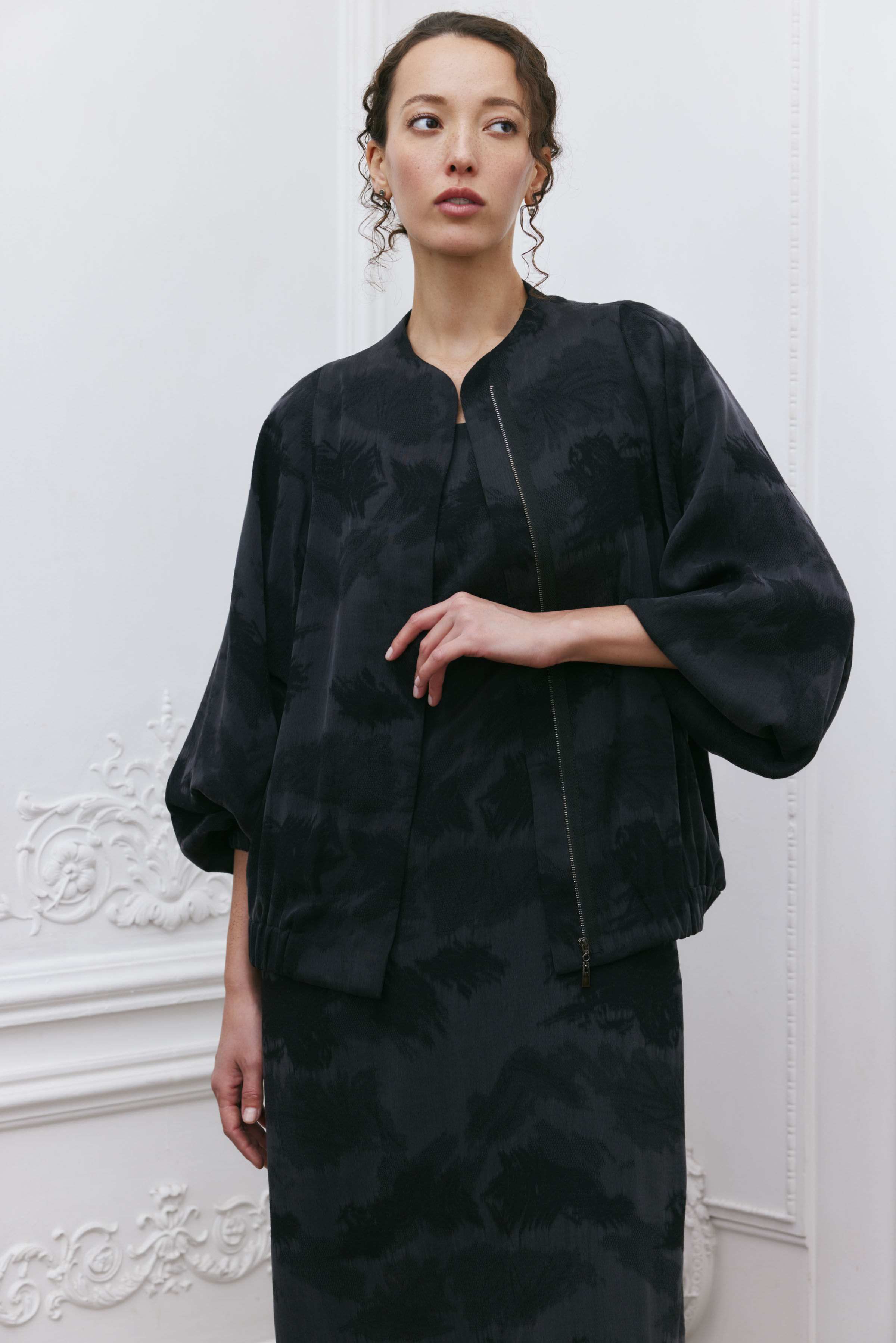 Куртка бомбер-ромб, жаккард 00 Чёрный перламутр (nacre noire) от Lesel (Лесель)! Заказывайте по ✆ 8 (800) 777 02 37