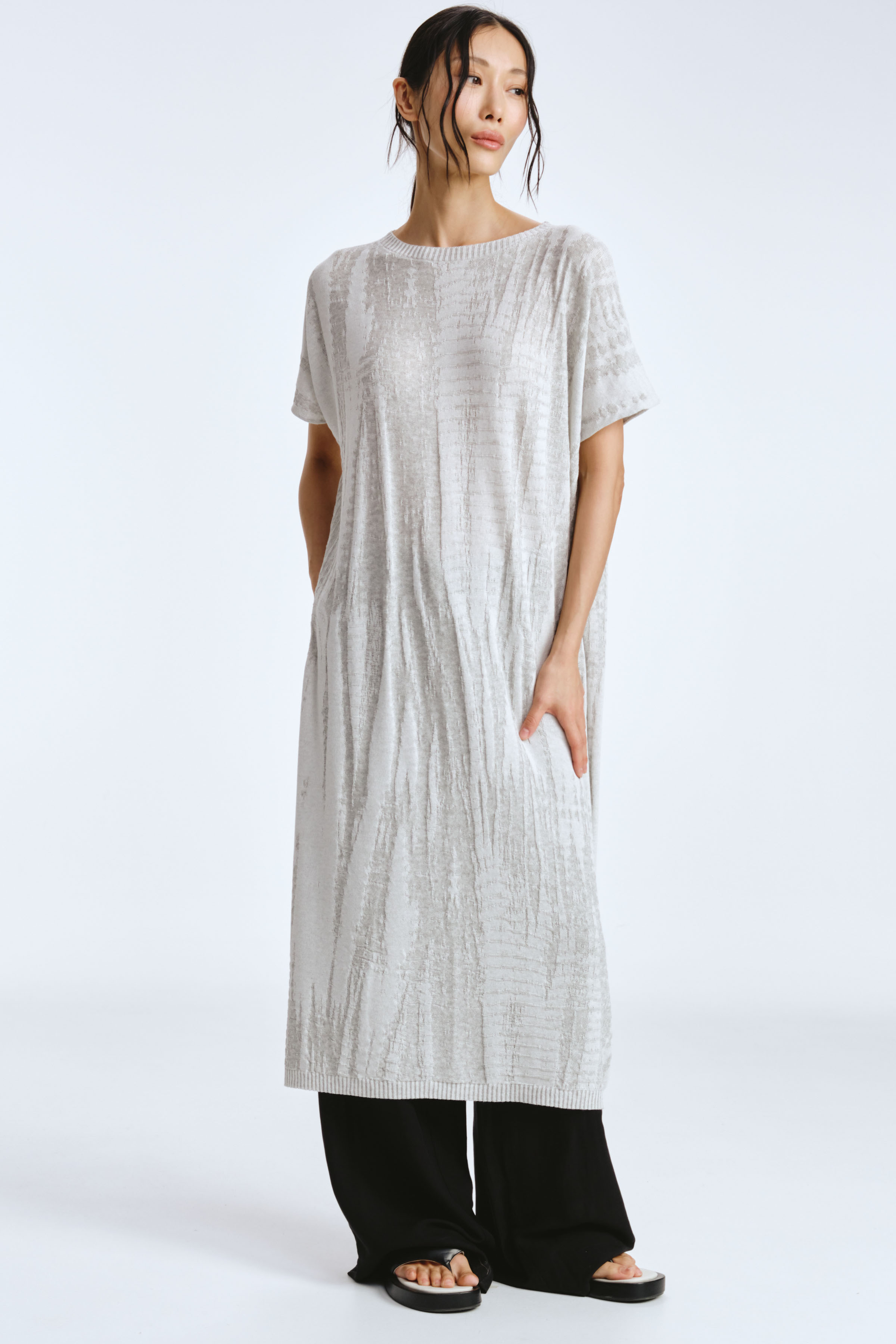 Платье Гофре 03 Кварц (quartz), 32 Сумерки (crepuscule), 00 Черный (noir), 06 Суфле (souffle), 36 Бирюза (turguoise) от Lesel (Лесель)! Заказывайте по ✆ 8 (800) 777 02 37