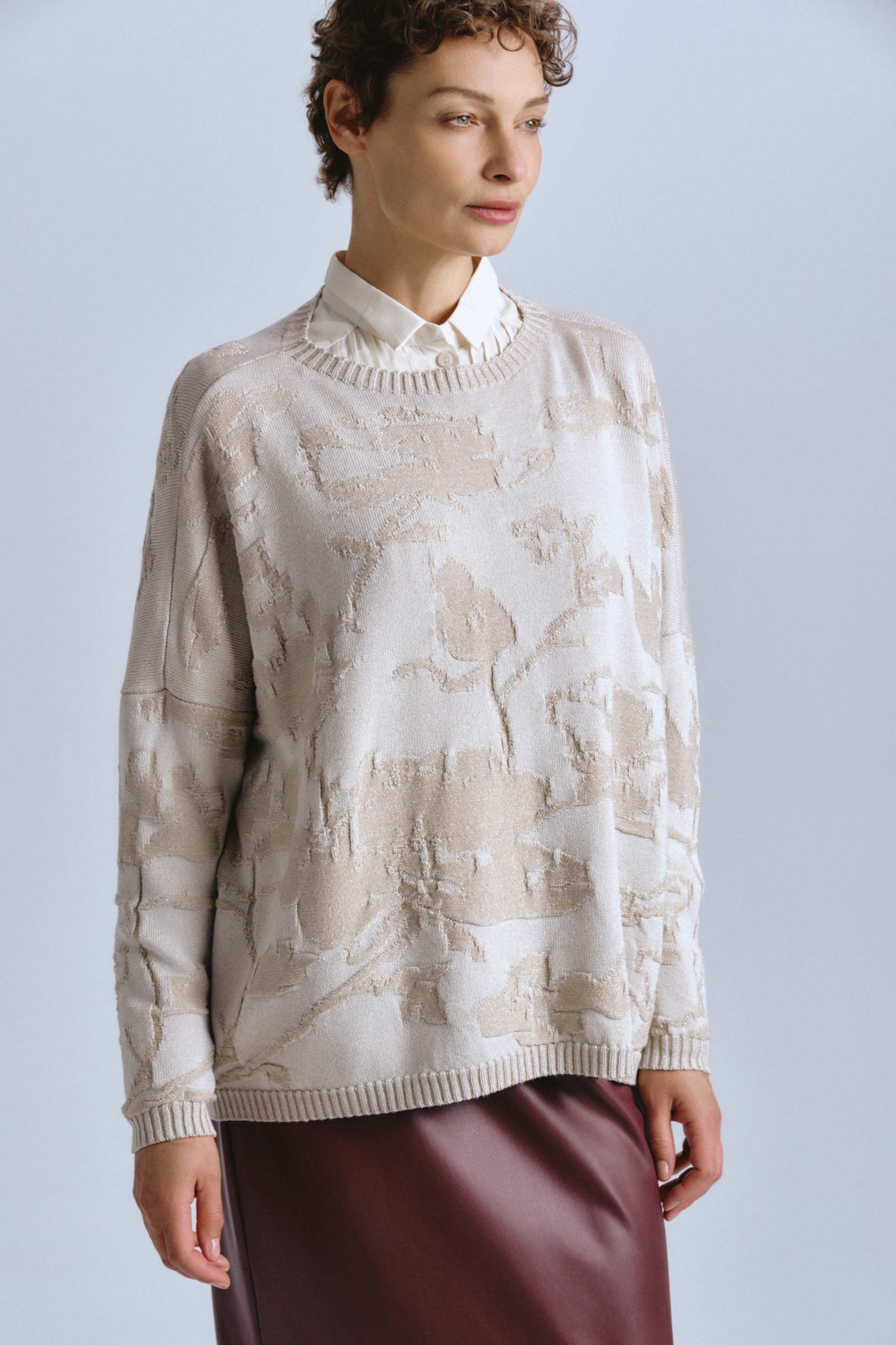 Джемпер Магнолия блеск 04 Бежевый (beige) от Lesel (Лесель)! Заказывайте по ✆ 8 (800) 777 02 37
