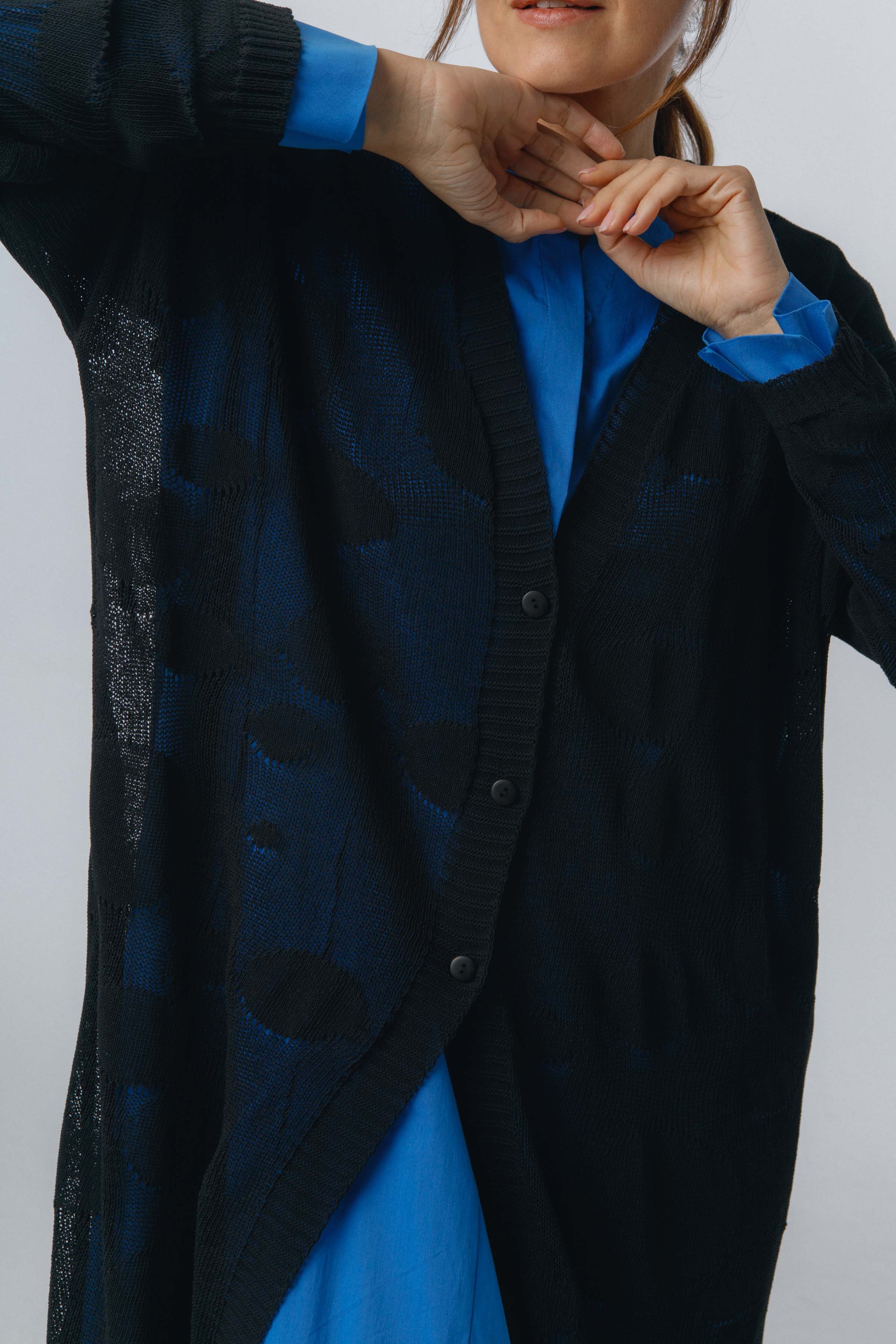 Кардиган удлиненный Круги 00 Черный (noir), 03 Кварц (quartz) от Lesel (Лесель)! Заказывайте по ✆ 8 (800) 777 02 37