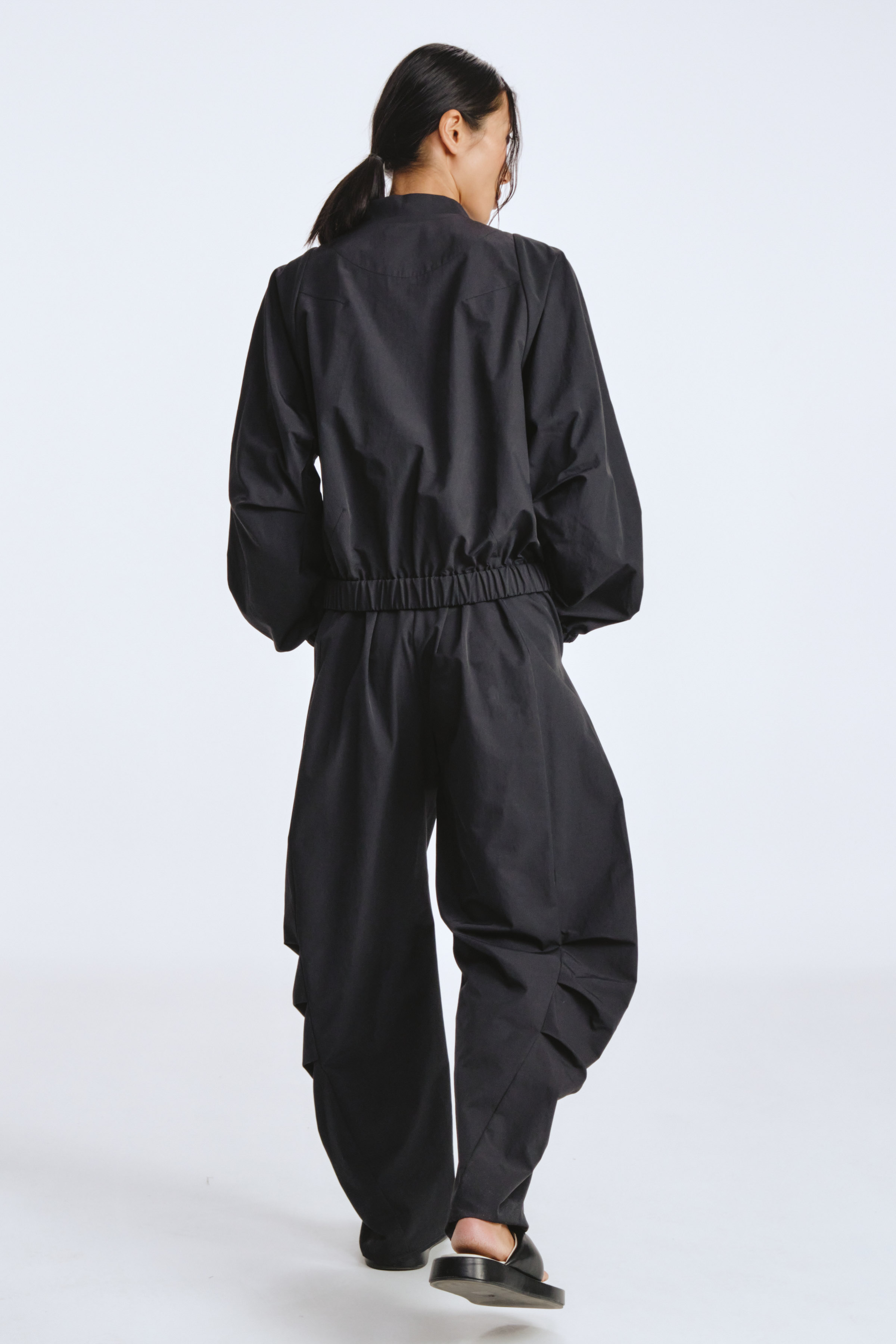 Брюки большой овал с защипами  от Lesel (Лесель)! Заказывайте по ✆ 8 (800) 777 02 37