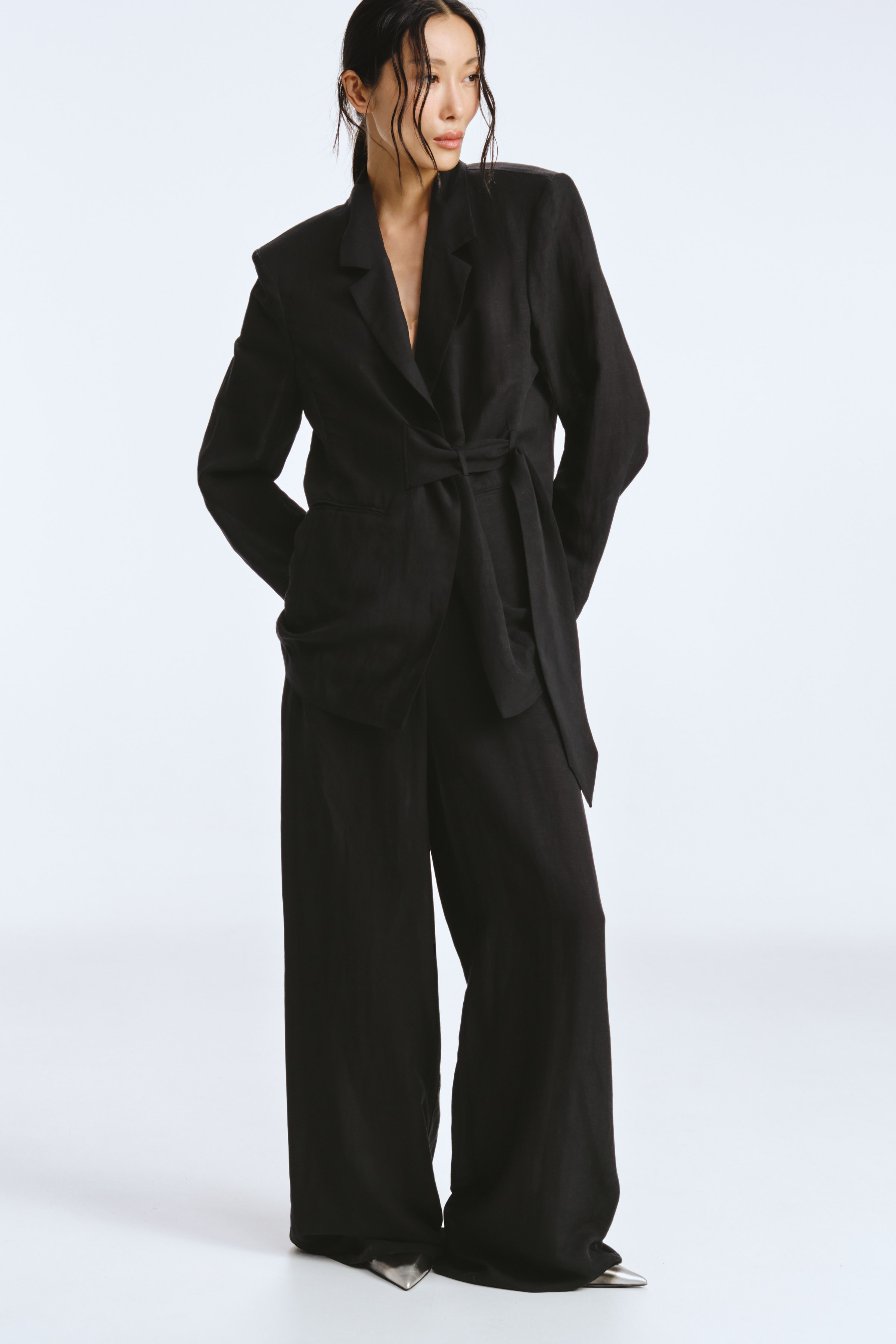 Жакет прямой, с хлястиком, тонкий лен 00 Черный (noir) от Lesel (Лесель)! Заказывайте по ✆ 8 (800) 777 02 37