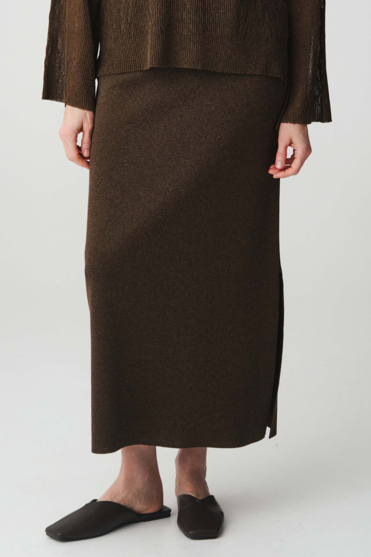 Юбка с разрезом гладкая