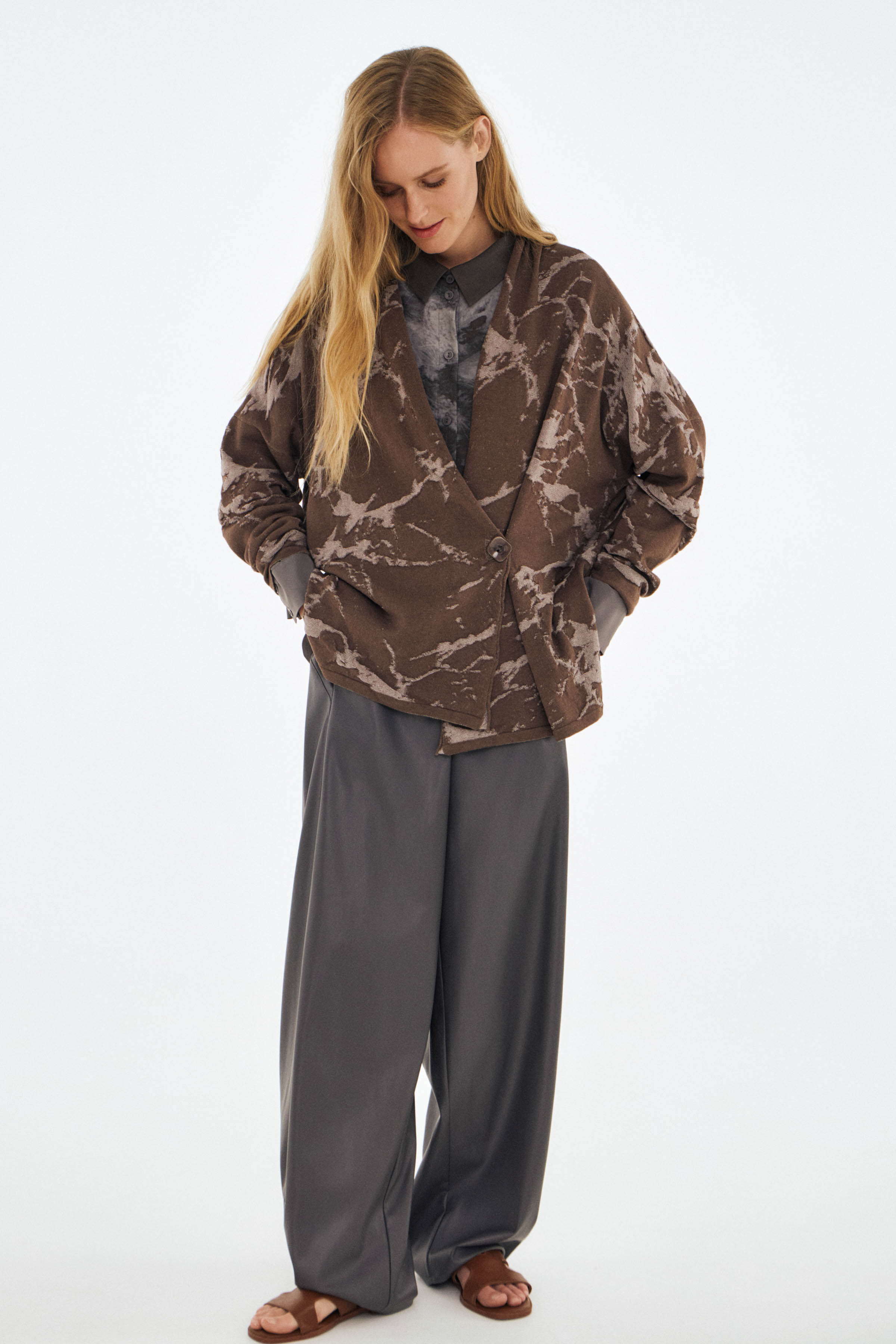 Брюки экокожа, широкие бананы  от Lesel (Лесель)! Заказывайте по ✆ 8 (800) 777 02 37