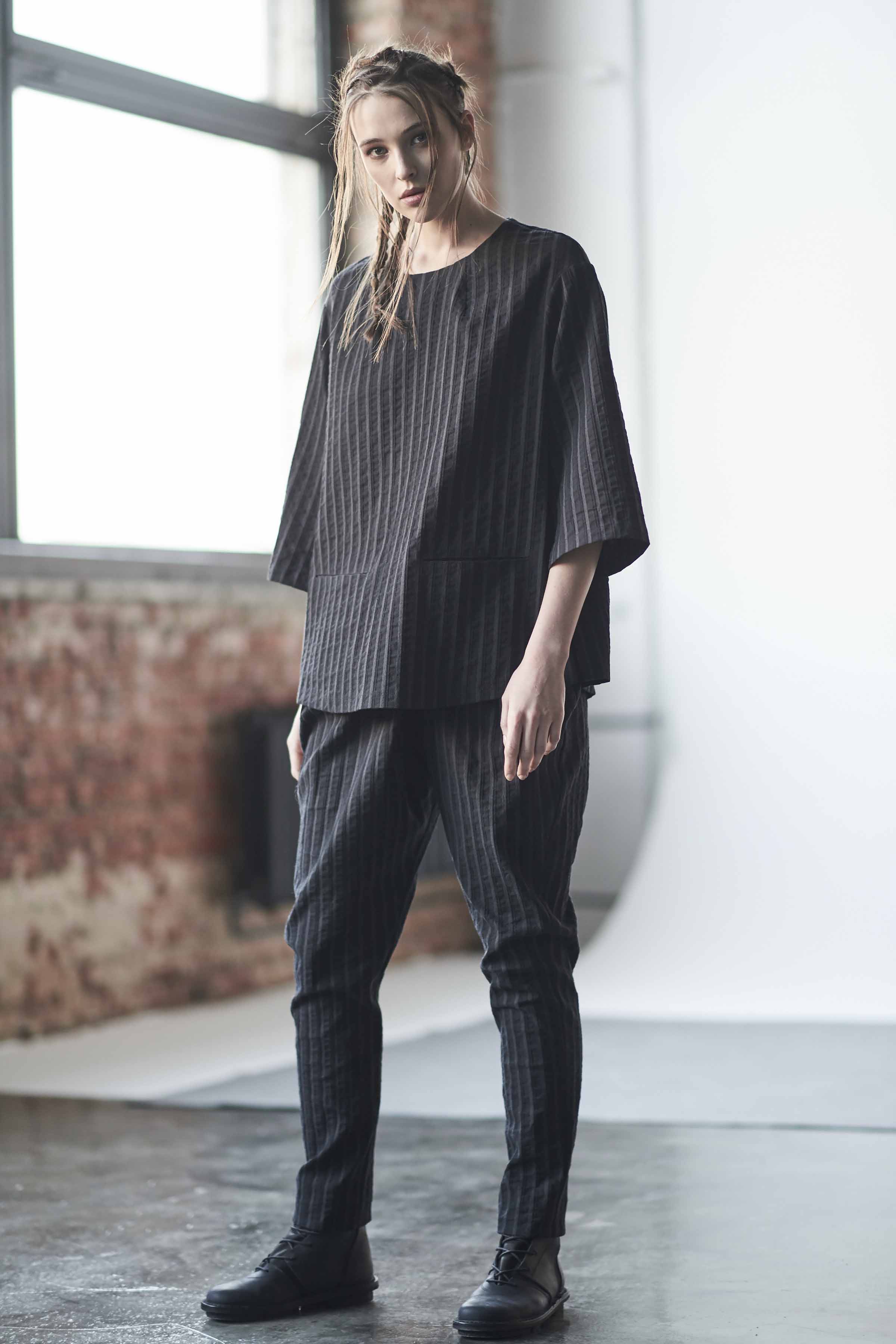 Брюки галифе с запахом в полоску 00 Черный (noir) от Lesel (Лесель)! Заказывайте по ✆ 8 (800) 777 02 37