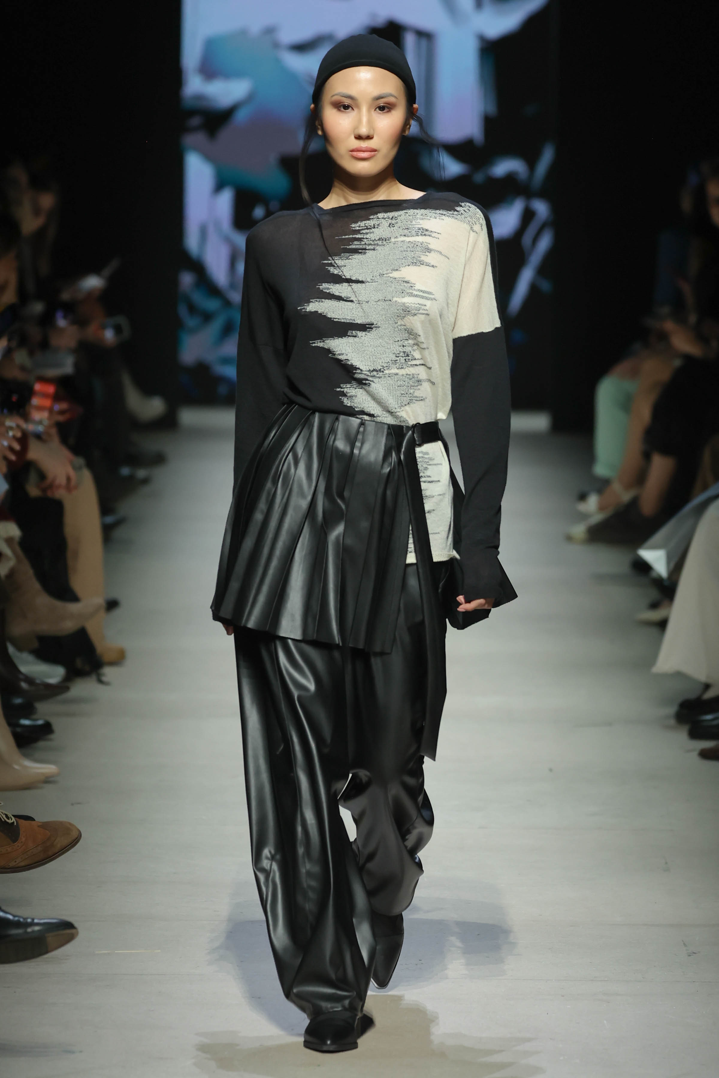 Юбка фартук гофре, кожа 00 Черный (noir) от Lesel (Лесель)! Заказывайте по ✆ 8 (800) 777 02 37