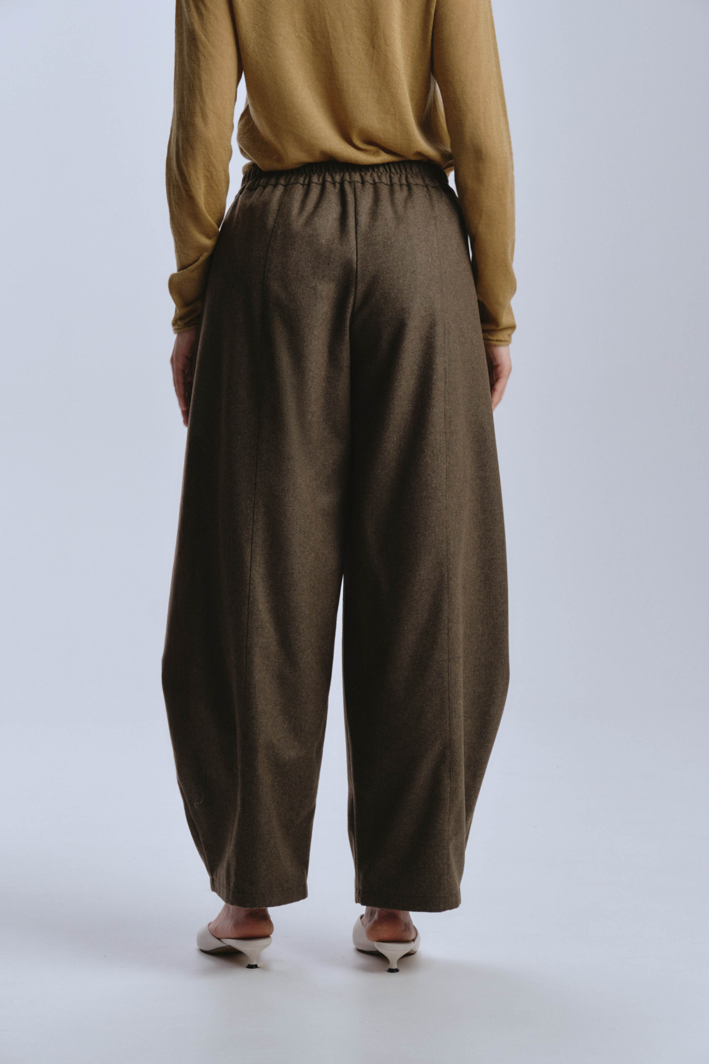 Брюки большой ромб со складкой, сукно  от Lesel (Лесель)! Заказывайте по ✆ 8 (800) 777 02 37