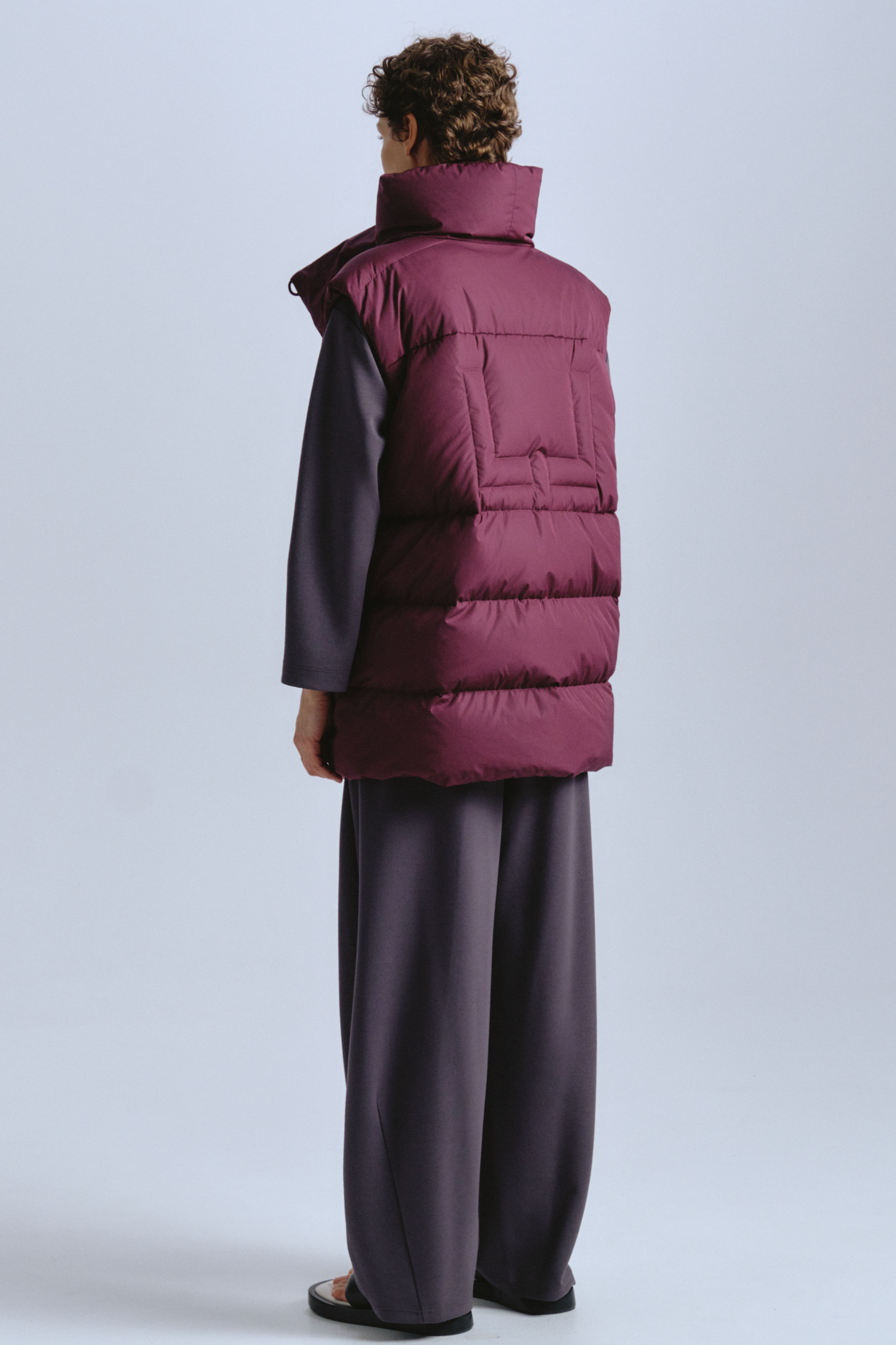 Жилет пуховый с навесными петлями 27 Бордо (burdeaux), 00 Черный (noir), 02 Песок (sable), 09 Крем-брюле (creme-brjule) от Lesel (Лесель)! Заказывайте по ✆ 8 (800) 777 02 37