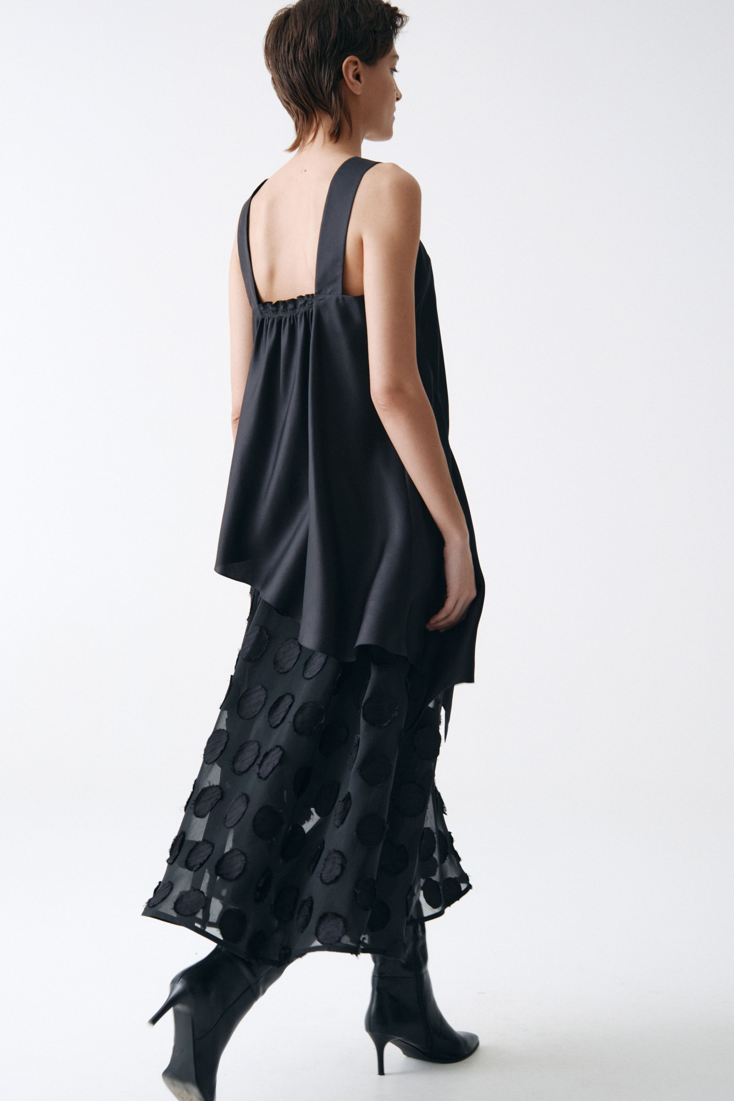 Блуза топ на бретелях асимметричный шелковый  от Lesel (Лесель)! Заказывайте по ✆ 8 (800) 777 02 37