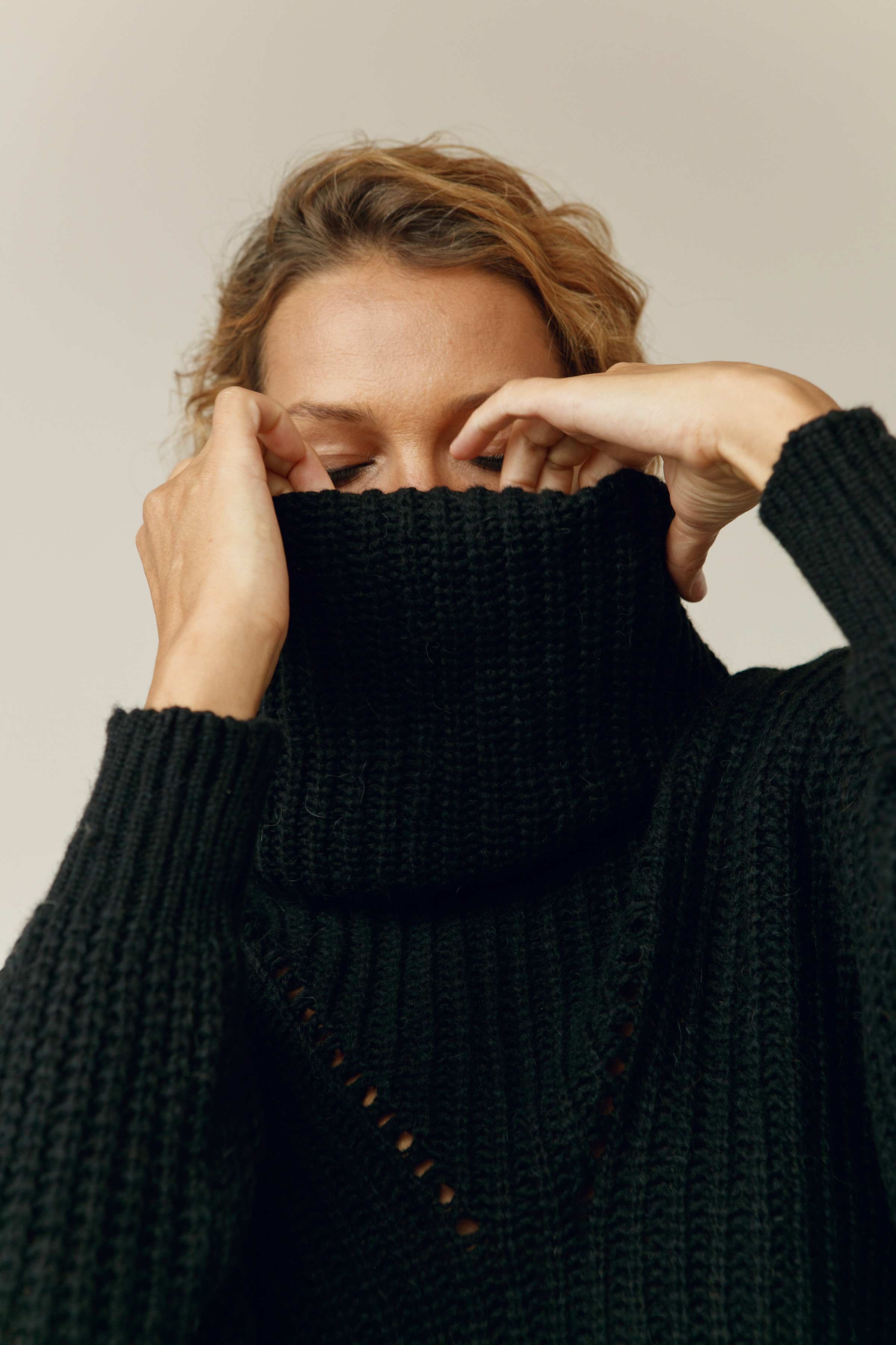 Снуд  Полуфанг Нежный   00 Черный (noir) от Lesel (Лесель)! Заказывайте по ✆ 8 (800) 777 02 37