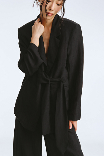 Жакет прямой, с хлястиком, тонкий лен