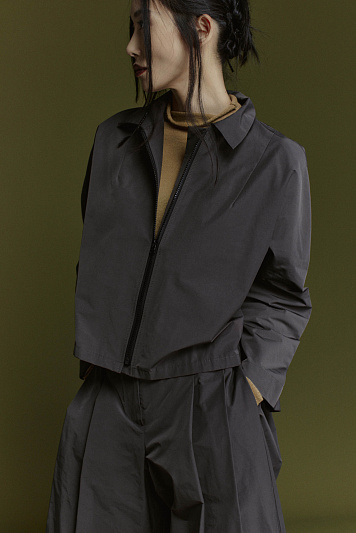 Жакет на молнии, с фигурными ластовицами