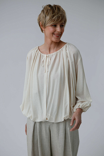 Блуза со сборкой
