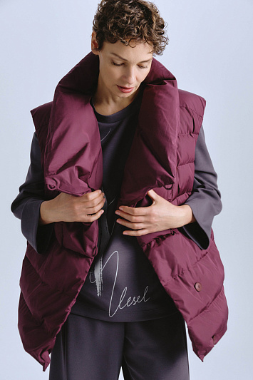 Жилет пуховый с навесными петлями