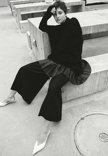 Брюки укороченные со складкой, шерсть