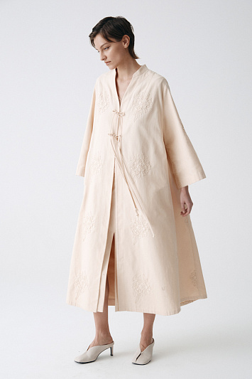 Жакет накидка с вышивкой