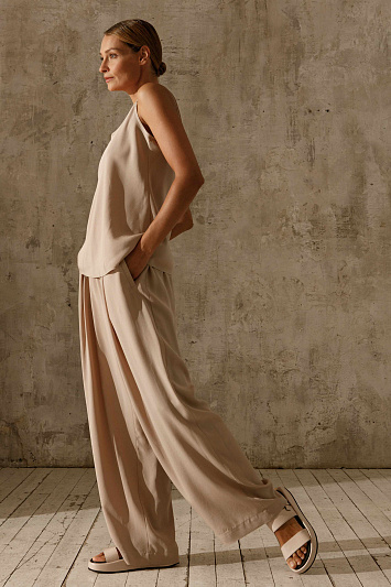 Брюки прямые со складками, креп